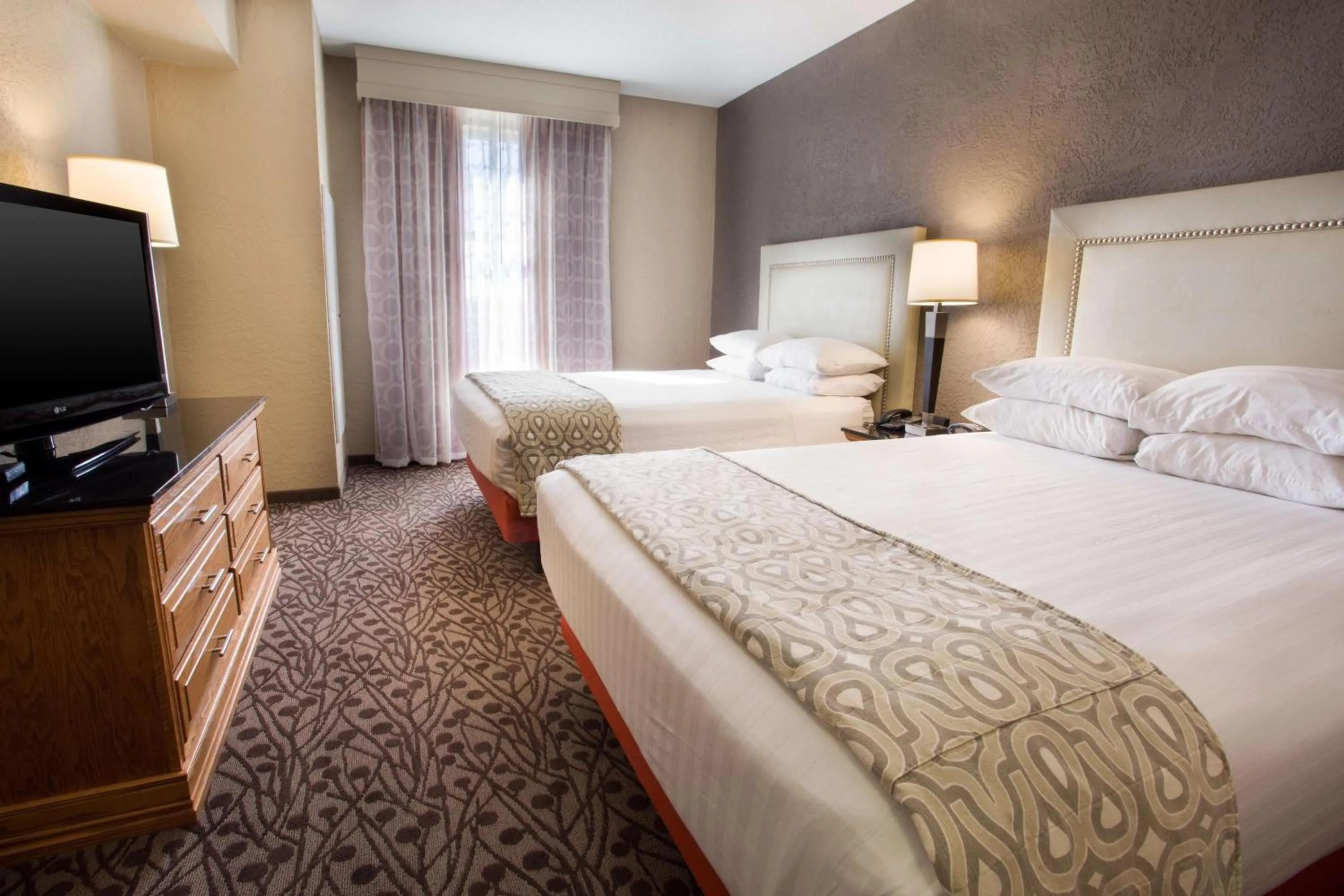 Queen Suite with Two Queen Beds in Drury Inn & Suites Amarillo