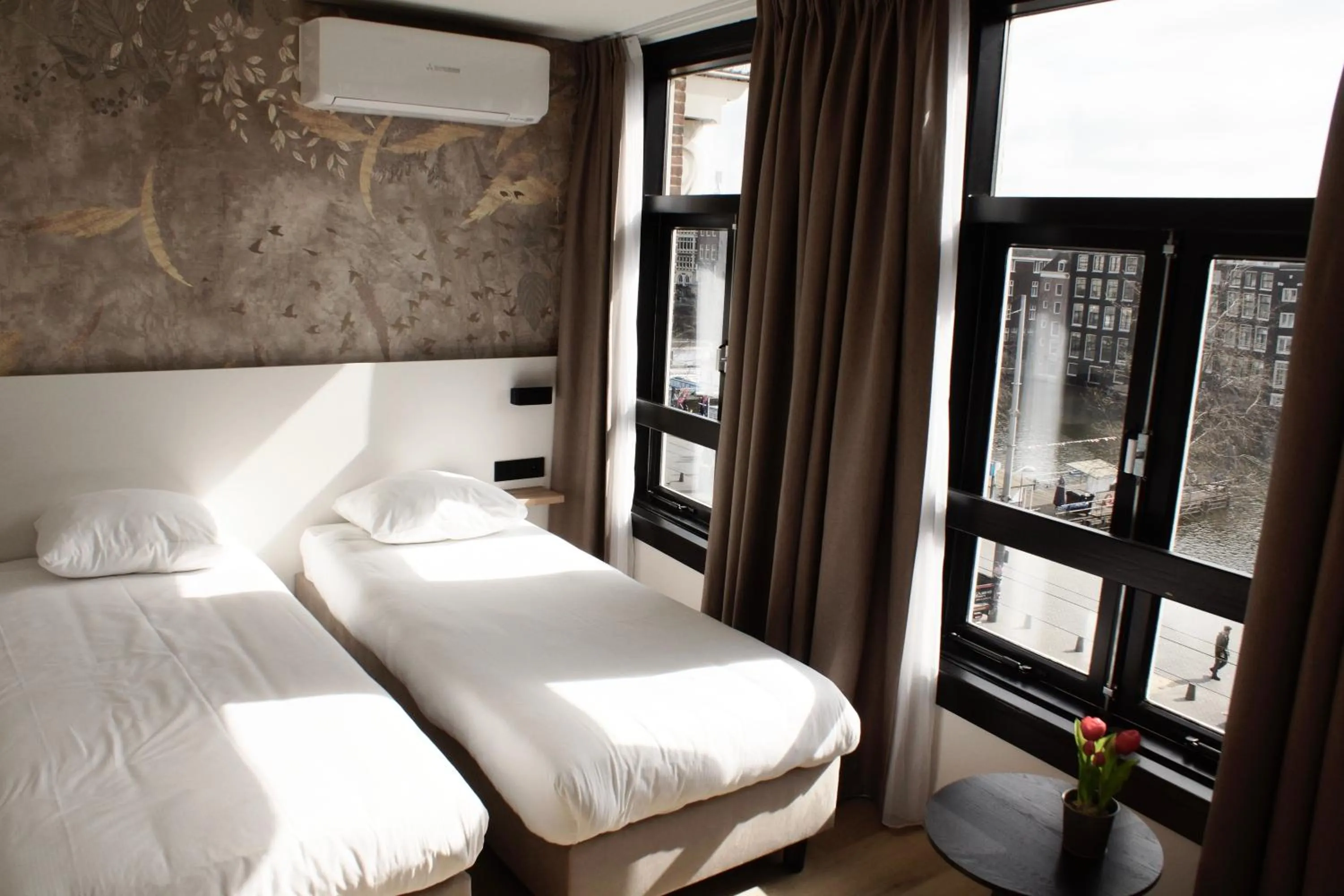 Superior Twin Room with View in Hotel van Gelder