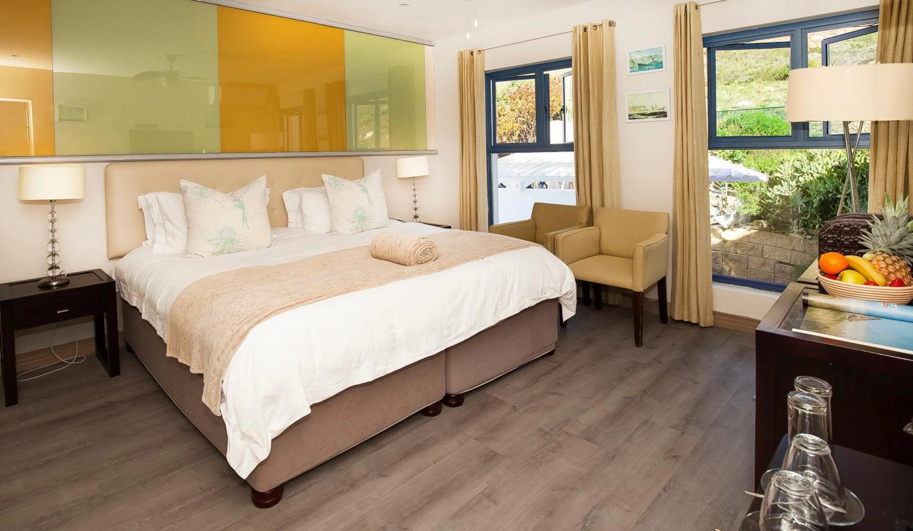 Double or Twin Room with Mountain View in Magellans Hotel