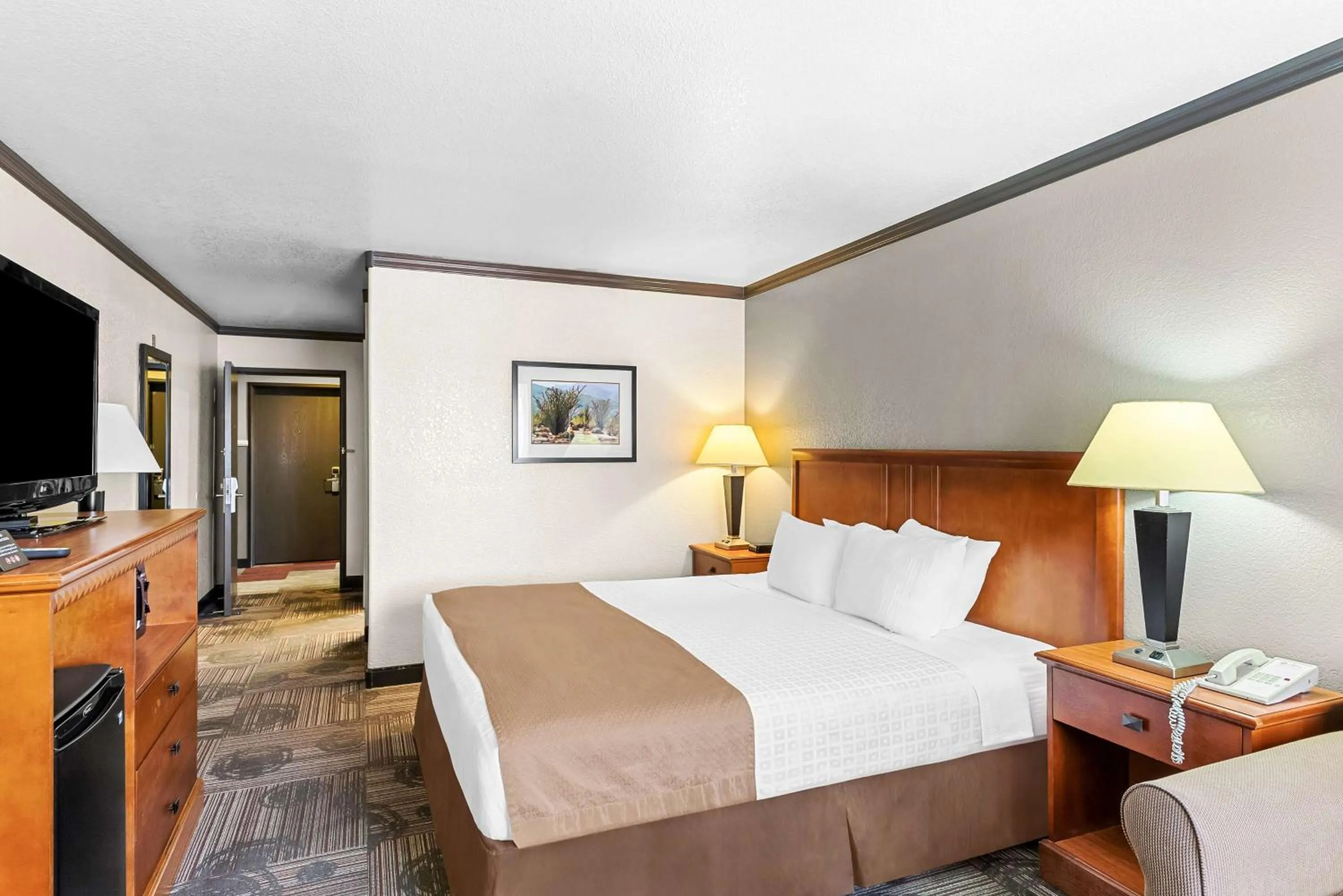King Room with Walk-in Shower - Disability Access in Best Western Apache Junction Inn