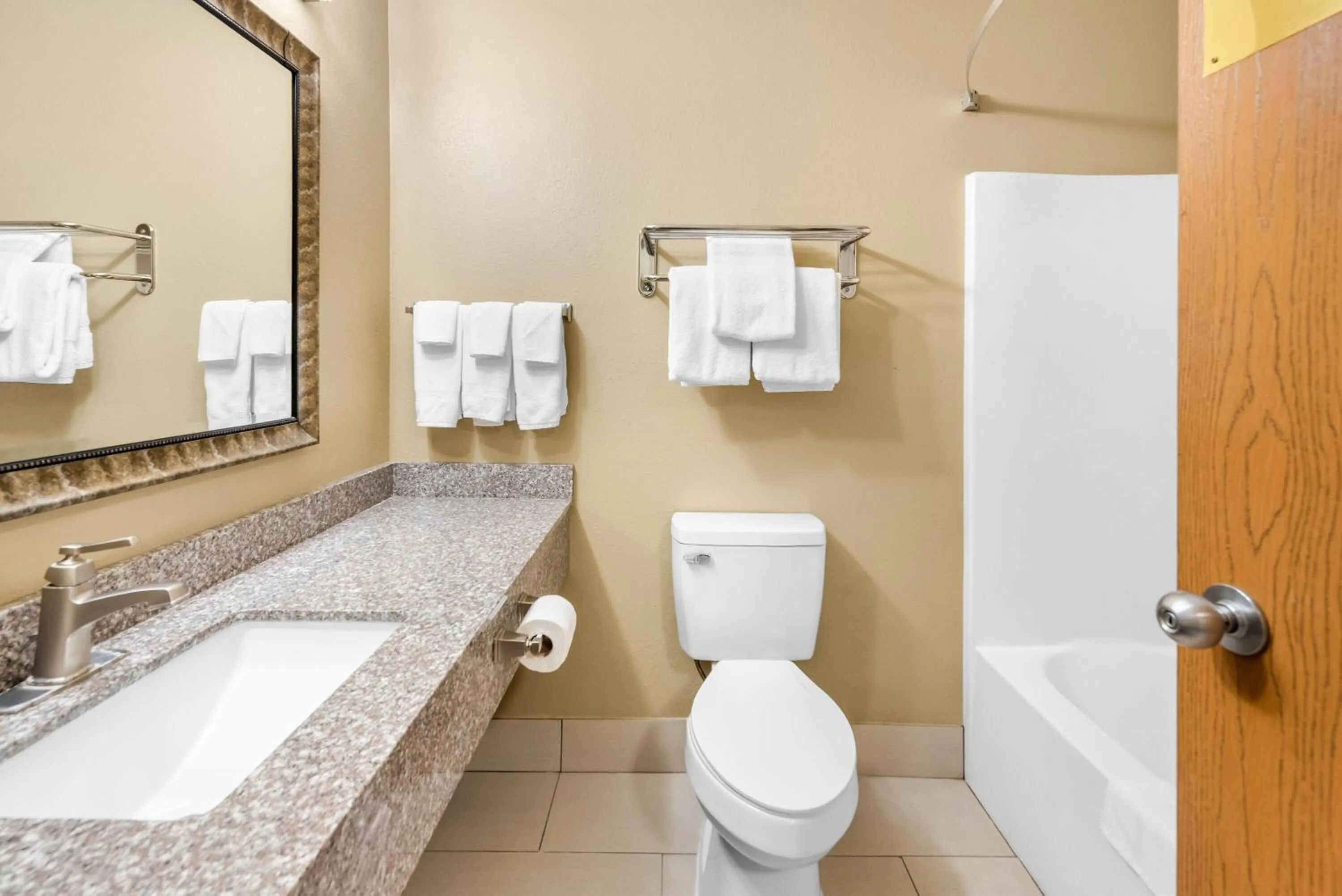 Studio Suite with Two Queen Beds - Non-Smoking in Super 8 by Wyndham Bellefontaine