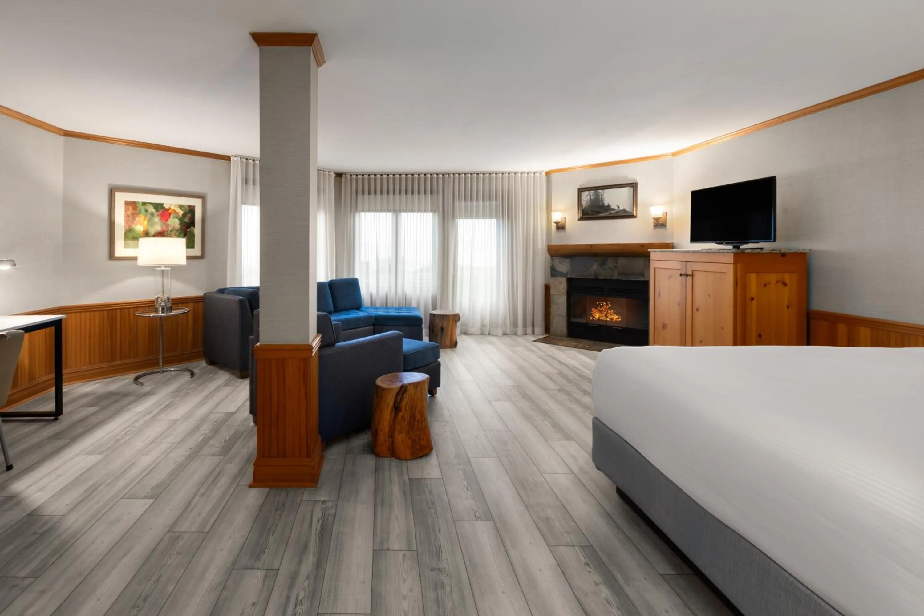 Luxury King Suite with View - Non-Smoking in Semiahmoo Resort Golf & Spa, Trademark Collection by Wyndham