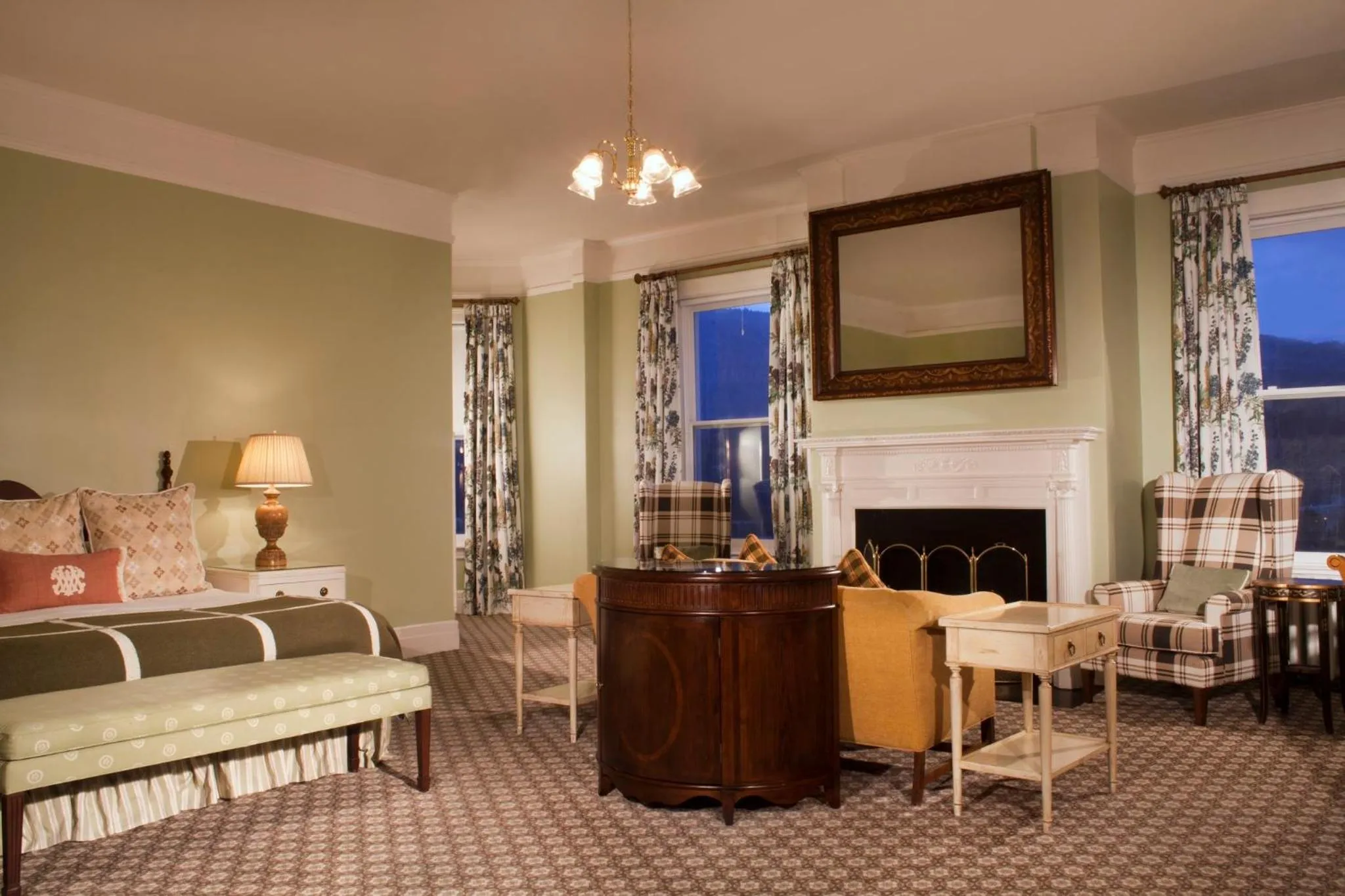 Premier Room - 1 King Bed in Omni Mount Washington Resort & Spa