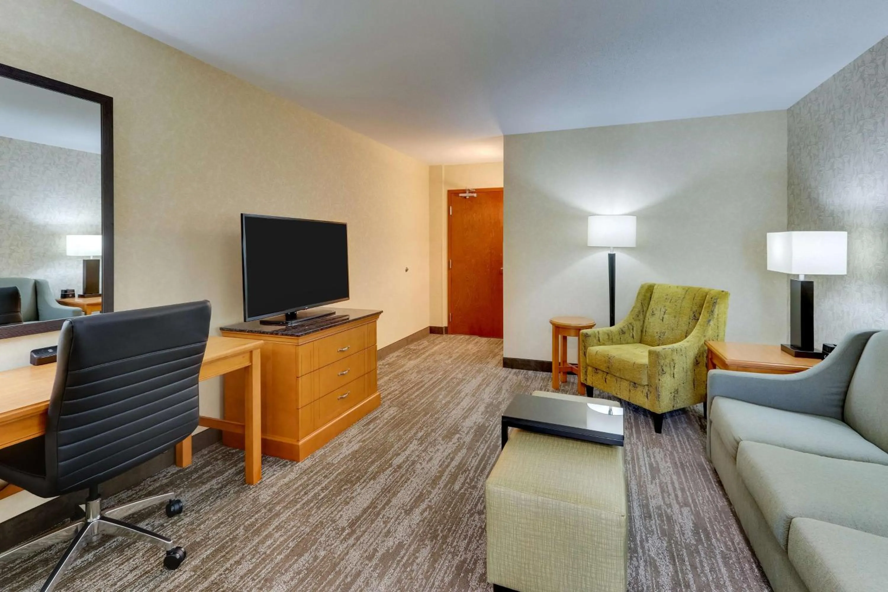 King Suite with Sofa Bed - Accessible, Tub in Drury Inn & Suites Orlando near Universal Orlando Resort