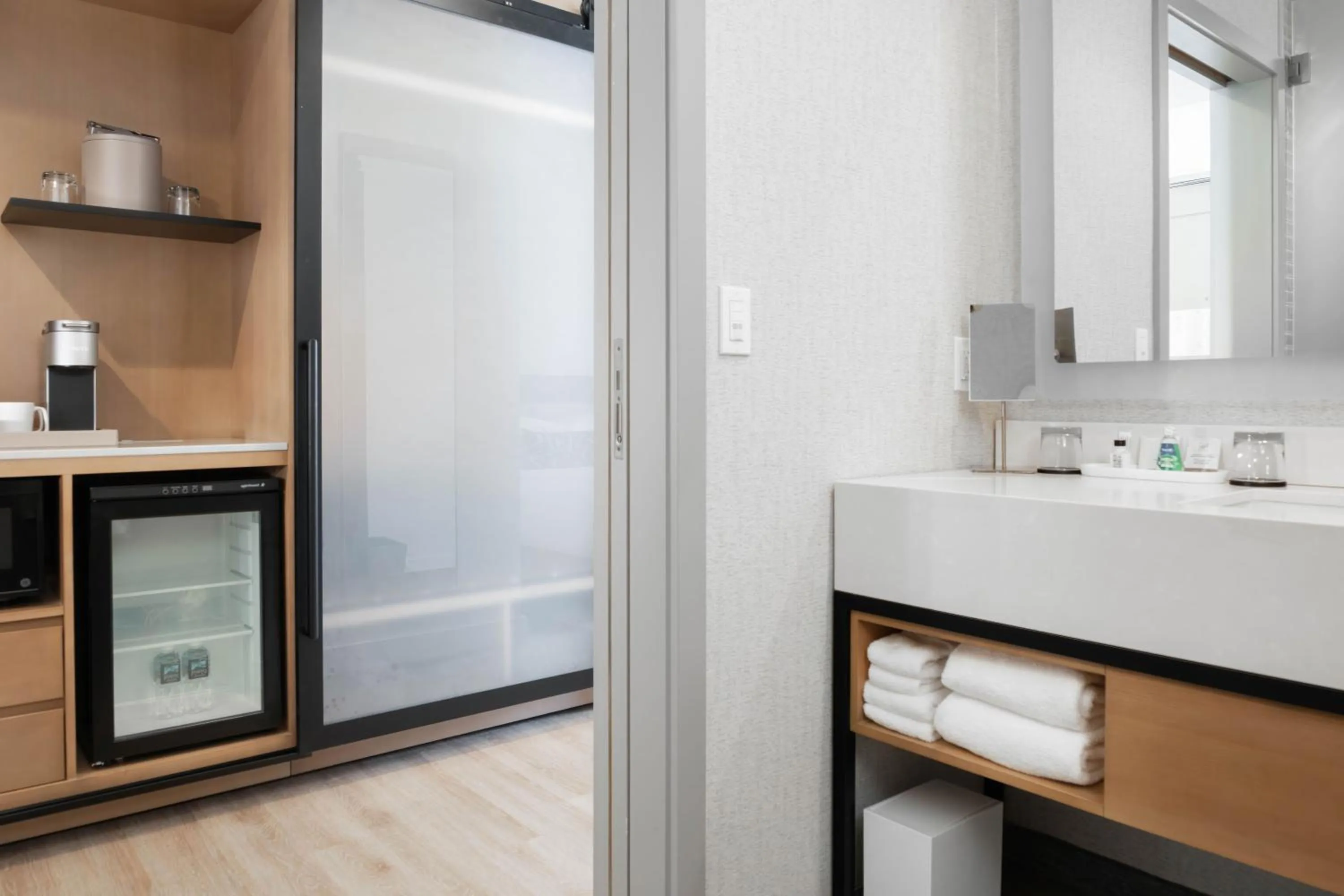 Kai Ocean View Double Queen in Maui Coast Hotel