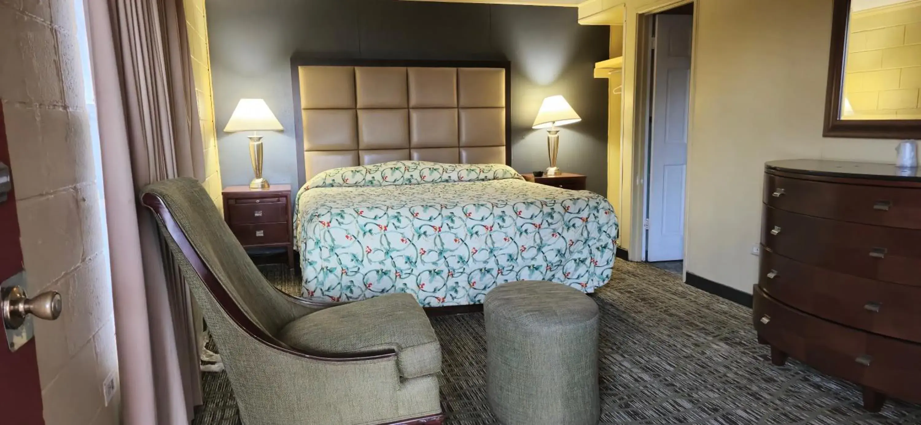 Bama Motel Mobile I-65 & US-90 Bama Motel Mobile I-65 & US-90