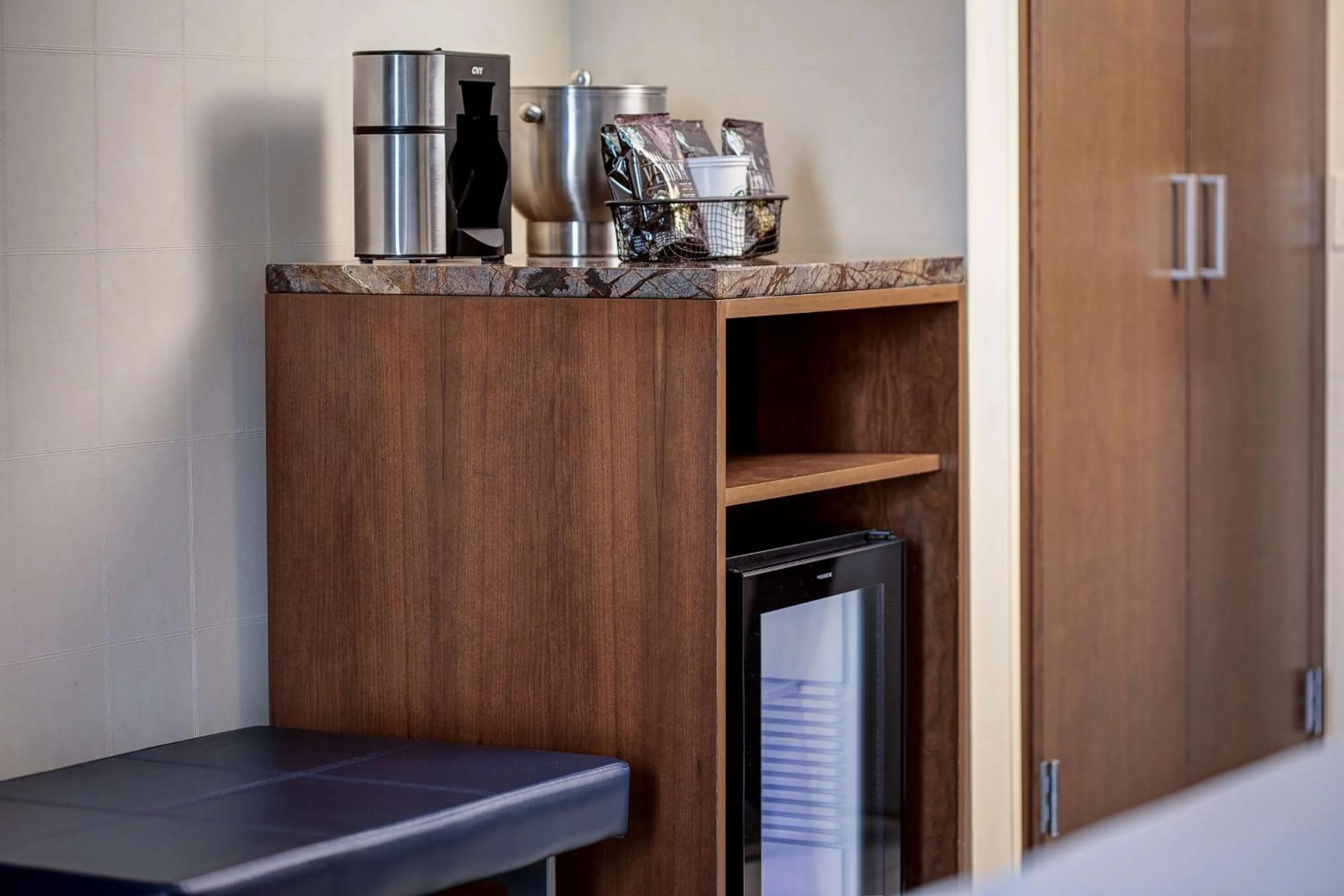 King Room With Harbor View - High Floor in Hyatt Regency Baltimore