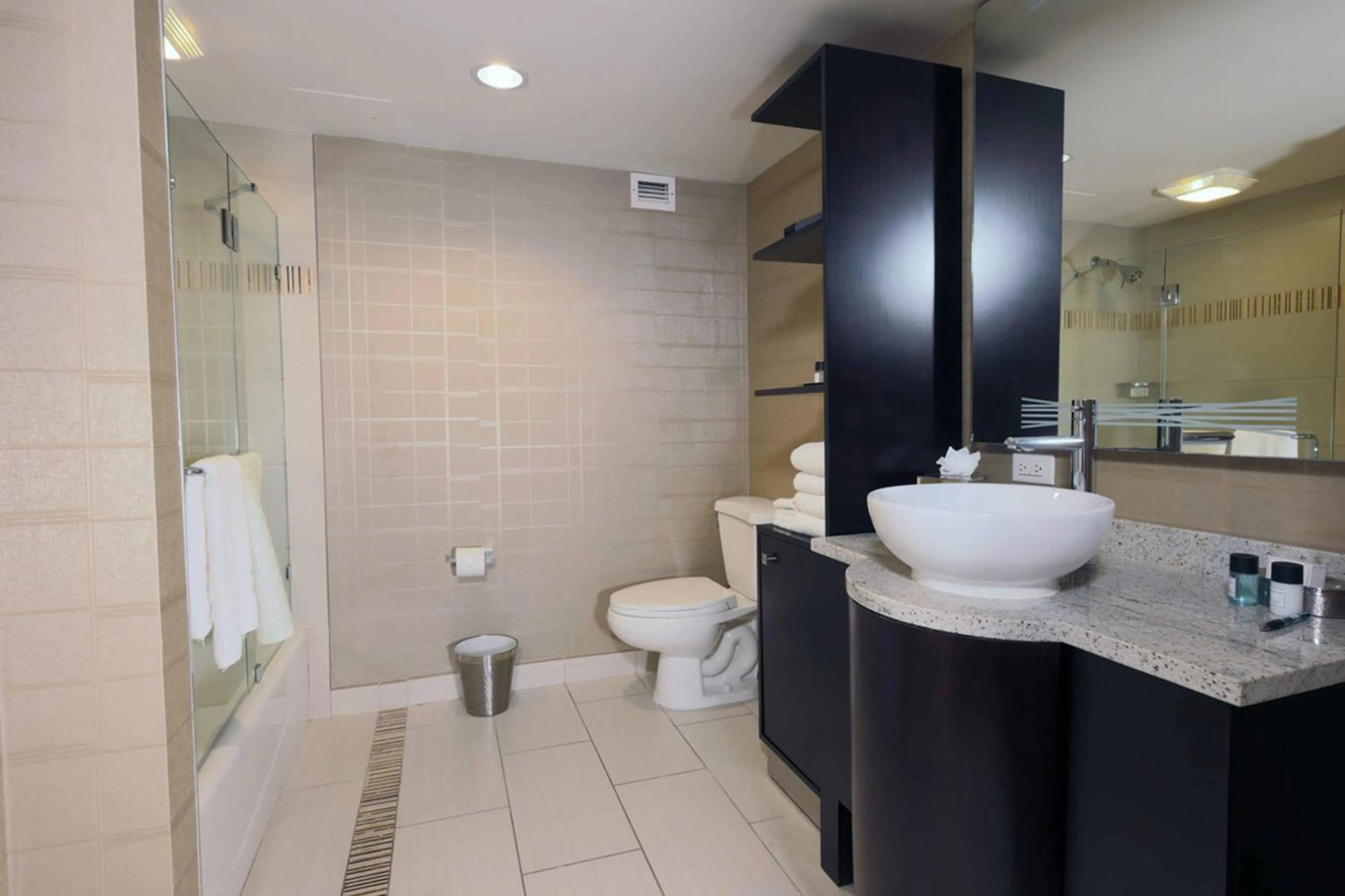 King Room with Balcony in Golden Nugget Biloxi