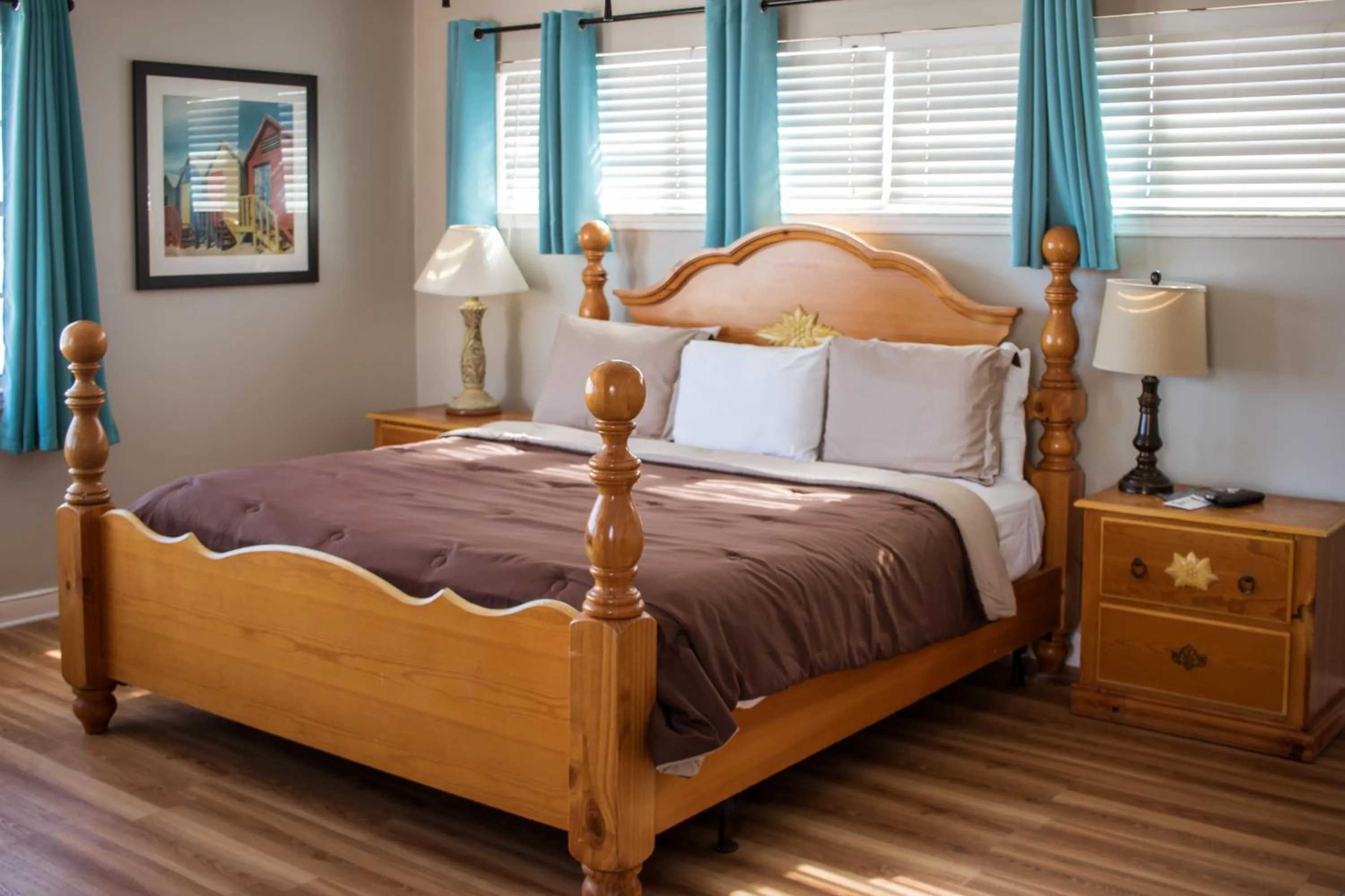 King Room with Ocean View in Riptide Oceanfront Hotel