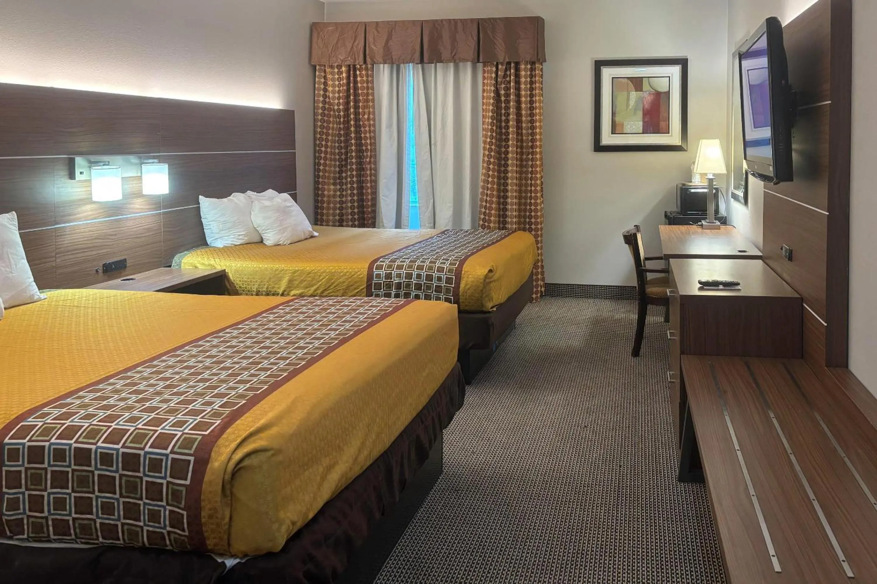 Queen Room with Two Queen Beds - Non-Smoking in Rodeway Inn & Suites Winnfield