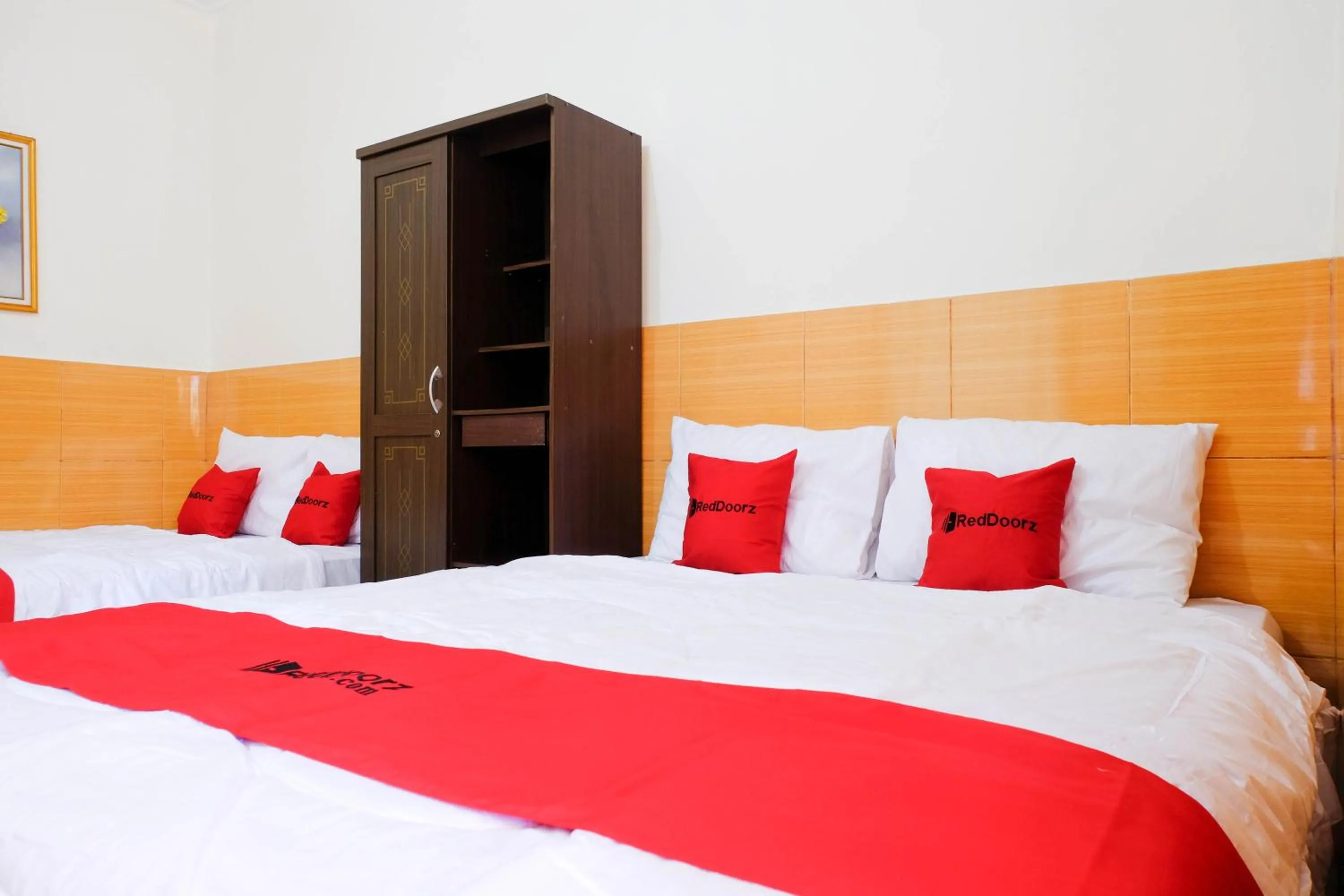 Suite in RedDoorz near STAB Syailendra Kopeng