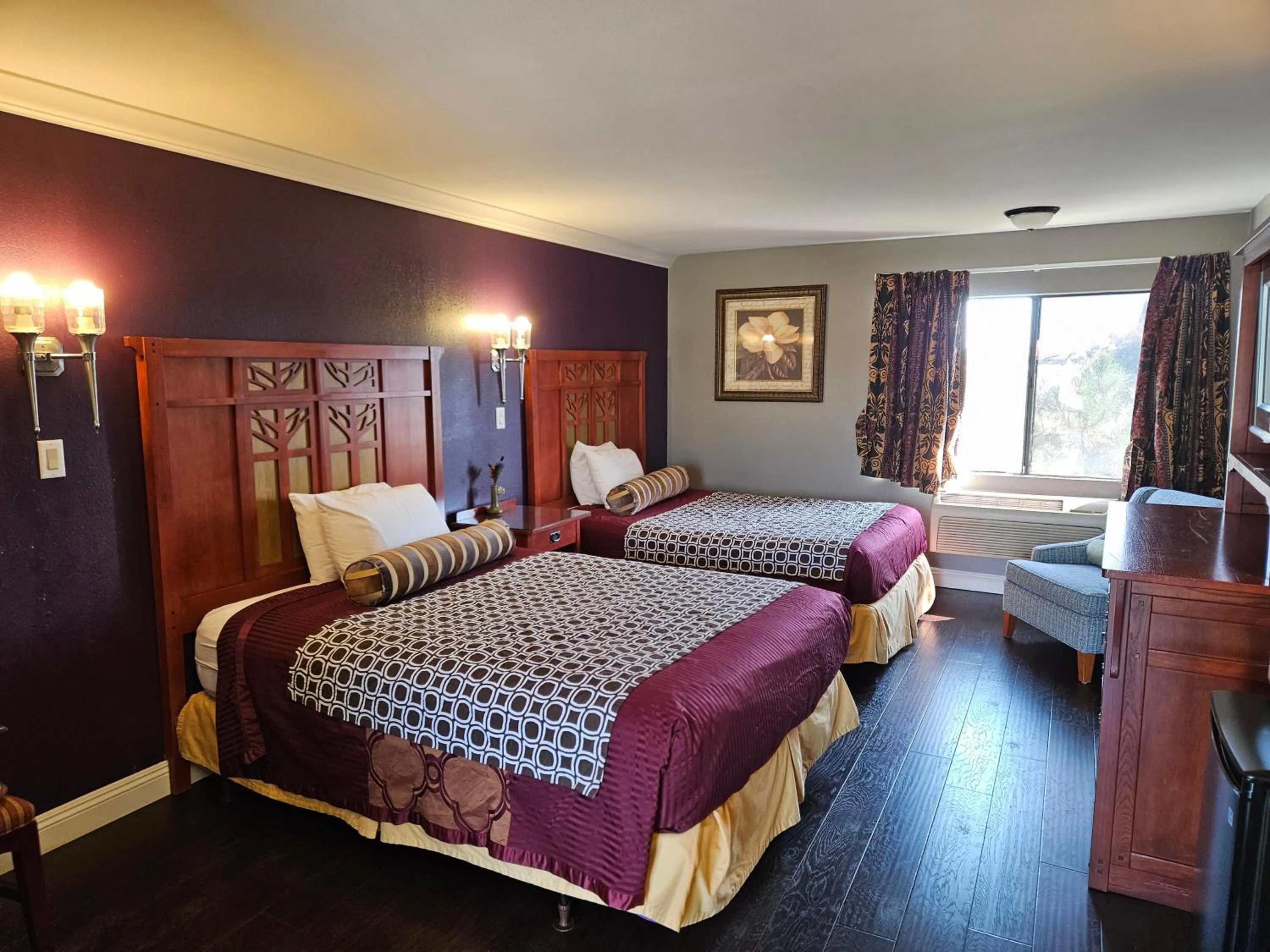 Queen Room with Two Queen Beds in Fullerton Inn