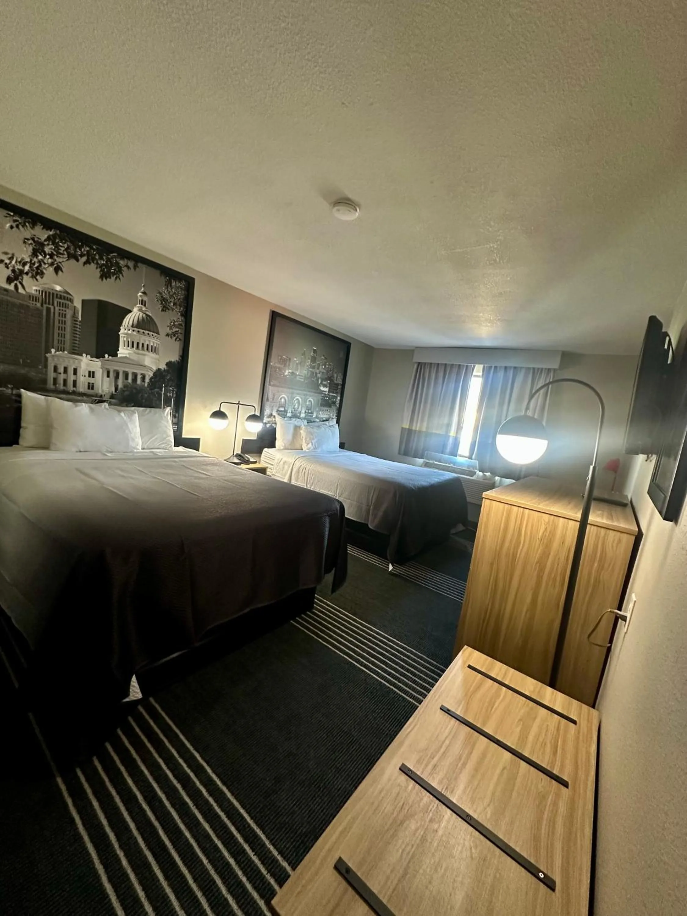 Queen Room with Two Queen Beds - Non-Smoking in Super 8 by Wyndham Warrenton