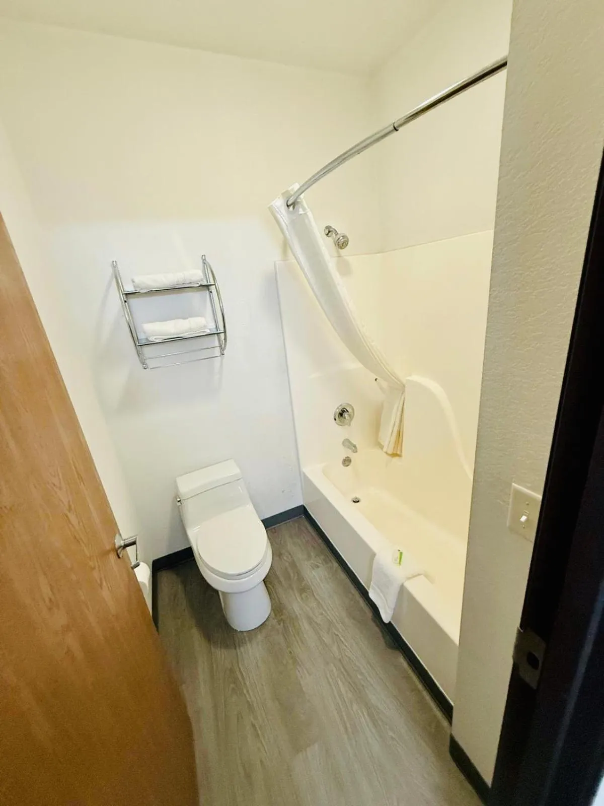 King Room - Disability Access/Non-Smoking in Knights Inn New Florence