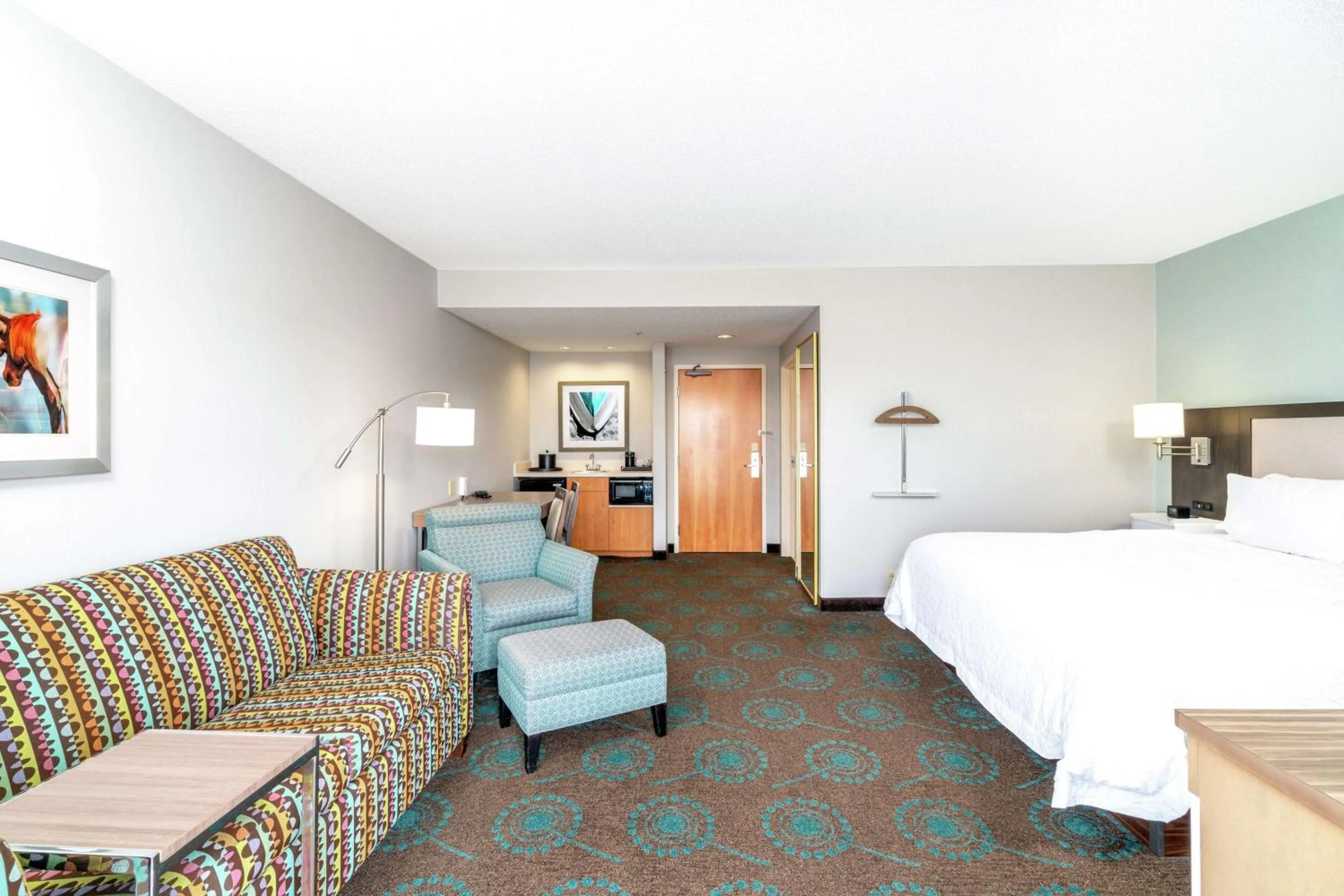 King Studio Suite with Balcony - Non-Smoking in Hampton Inn & Suites Chincoteague-Waterfront, Va