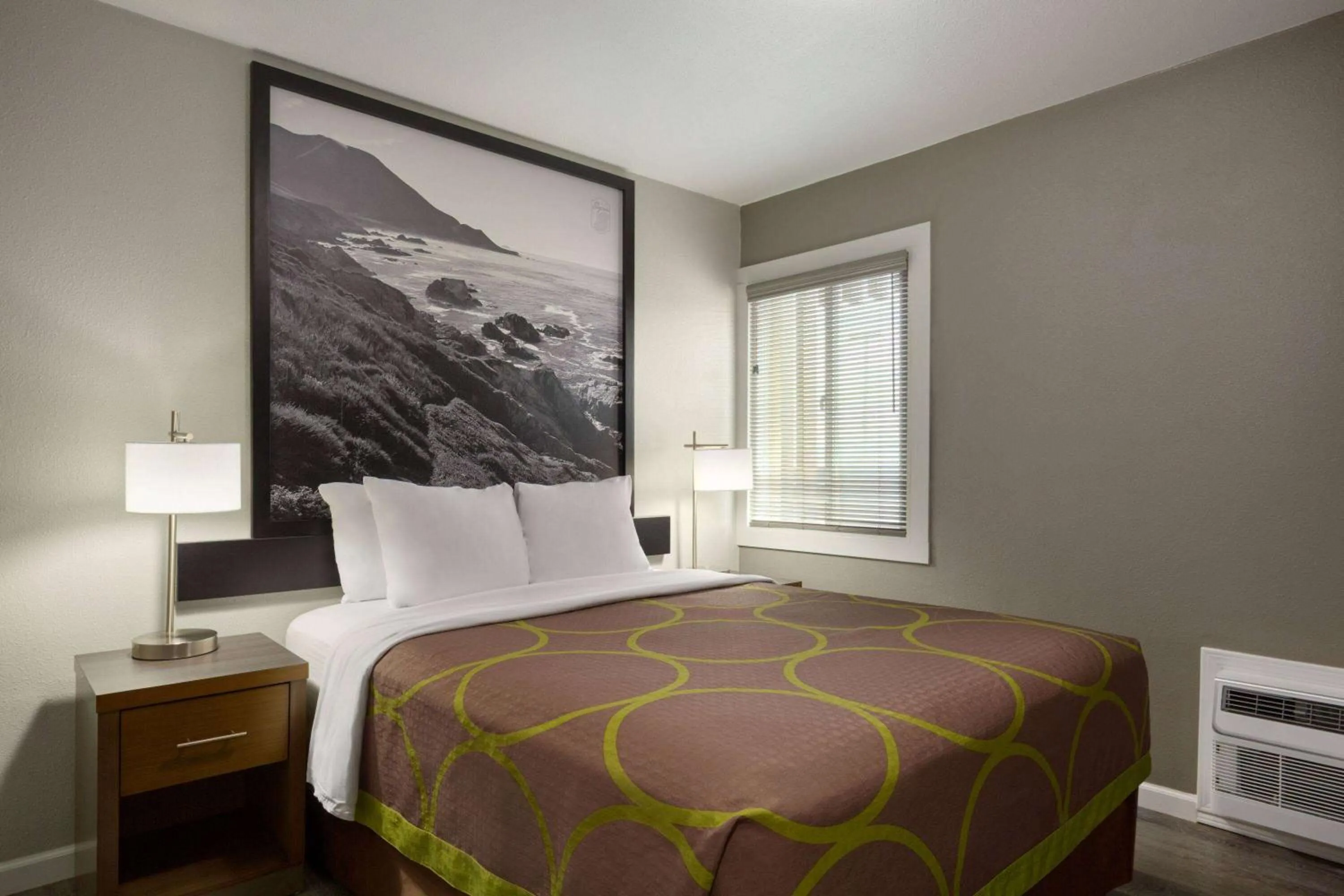 Two-Bedroom Queen Suite - Non-Smoking in Super 8 by Wyndham Eureka