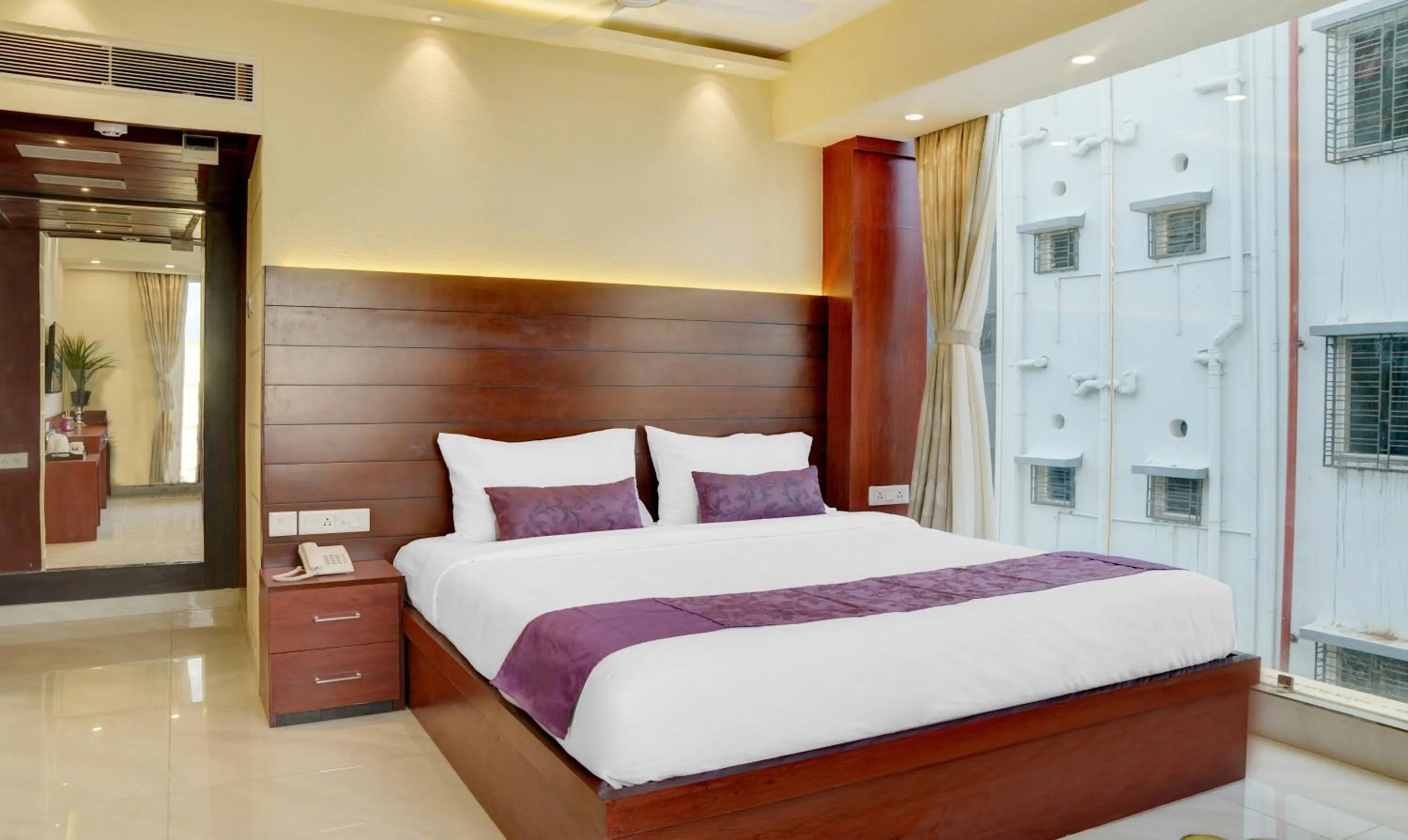 Deluxe Room - single occupancy in Treebo Premium The Crystal, Chinar Park