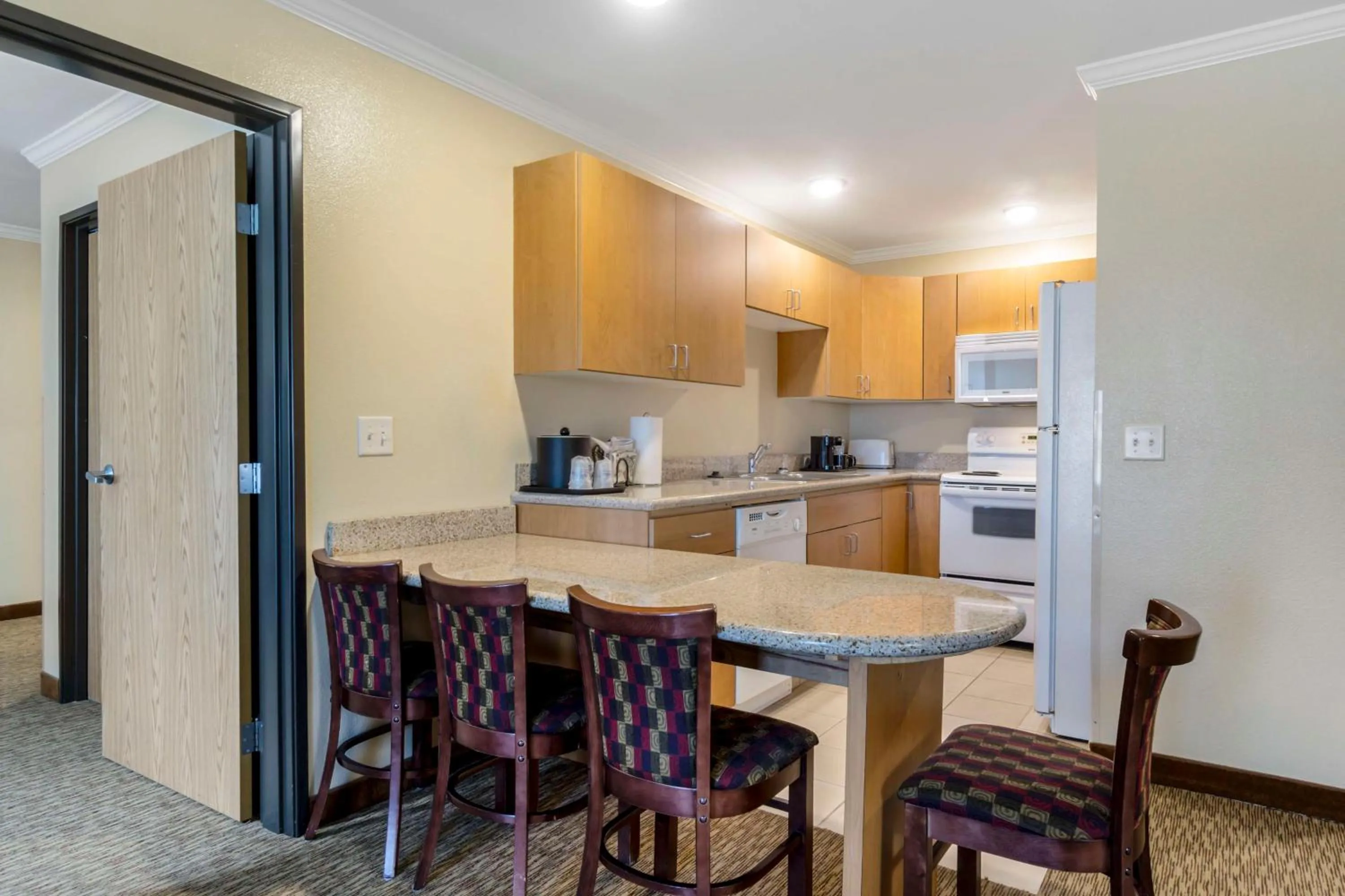 Apartment with King Bed and Sofa Bed - Non-Smoking in Best Western Plus Grapevine Inn