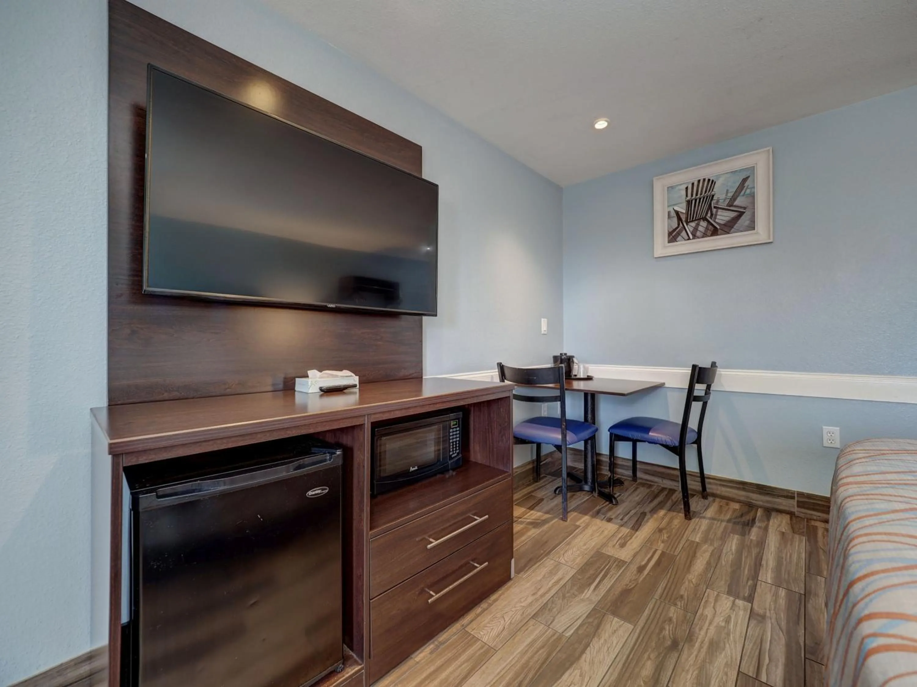 Deluxe King Room - Smoke Free in Ocean's Edge Hotel, Port Aransas,TX