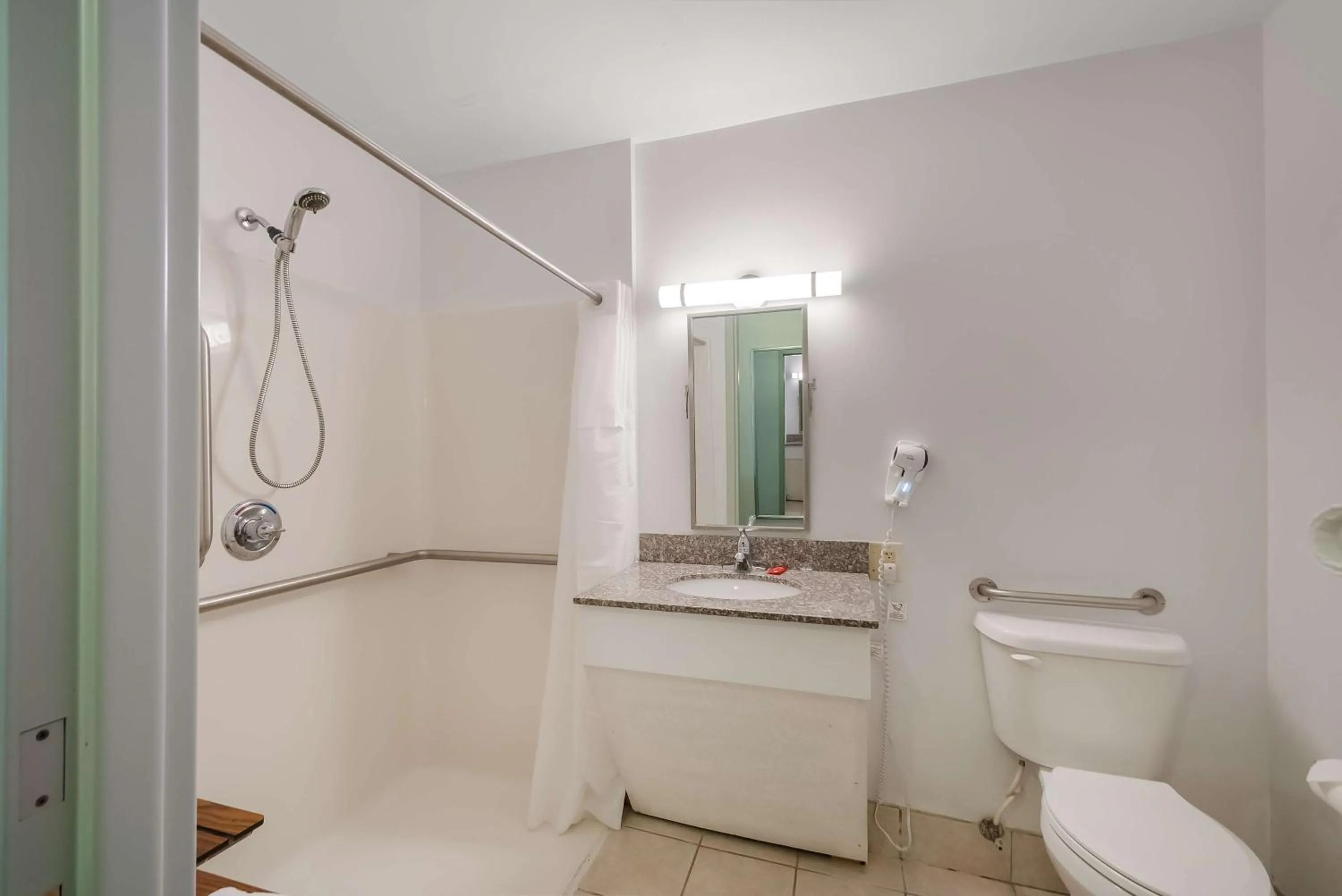 Queen Room with Two Queen Beds - Disability Access in SureStay Plus Hotel by Best Western Berkeley Springs