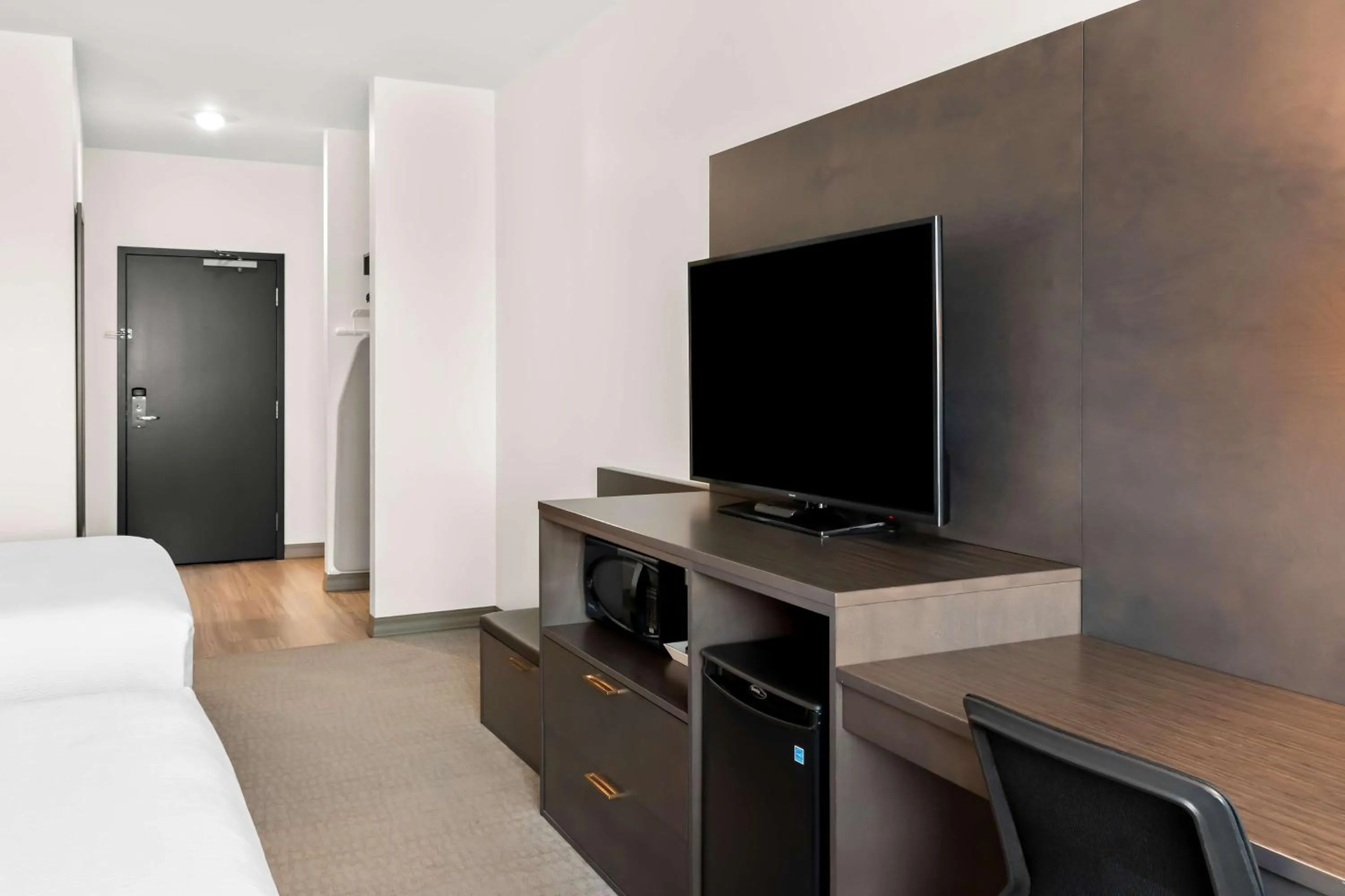 Queen Room with Two Queen Beds in Best Western Plus Morden