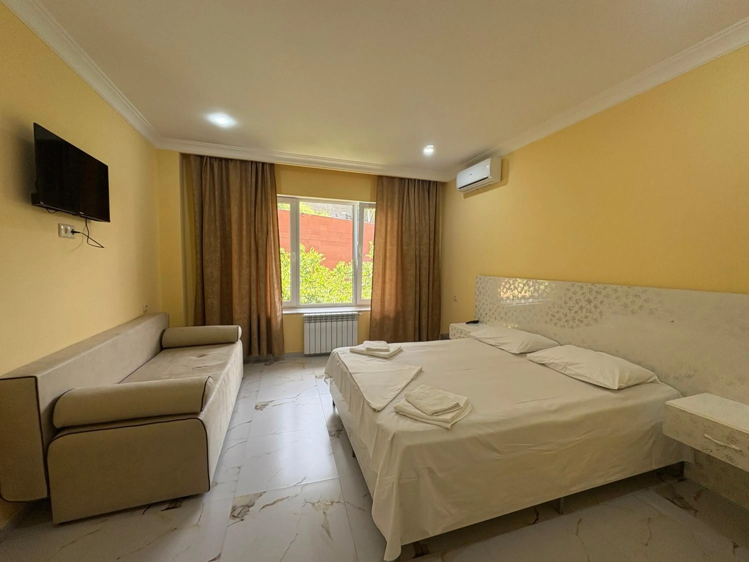 Deluxe Queen Suite in Red Hotel Yerevan Center