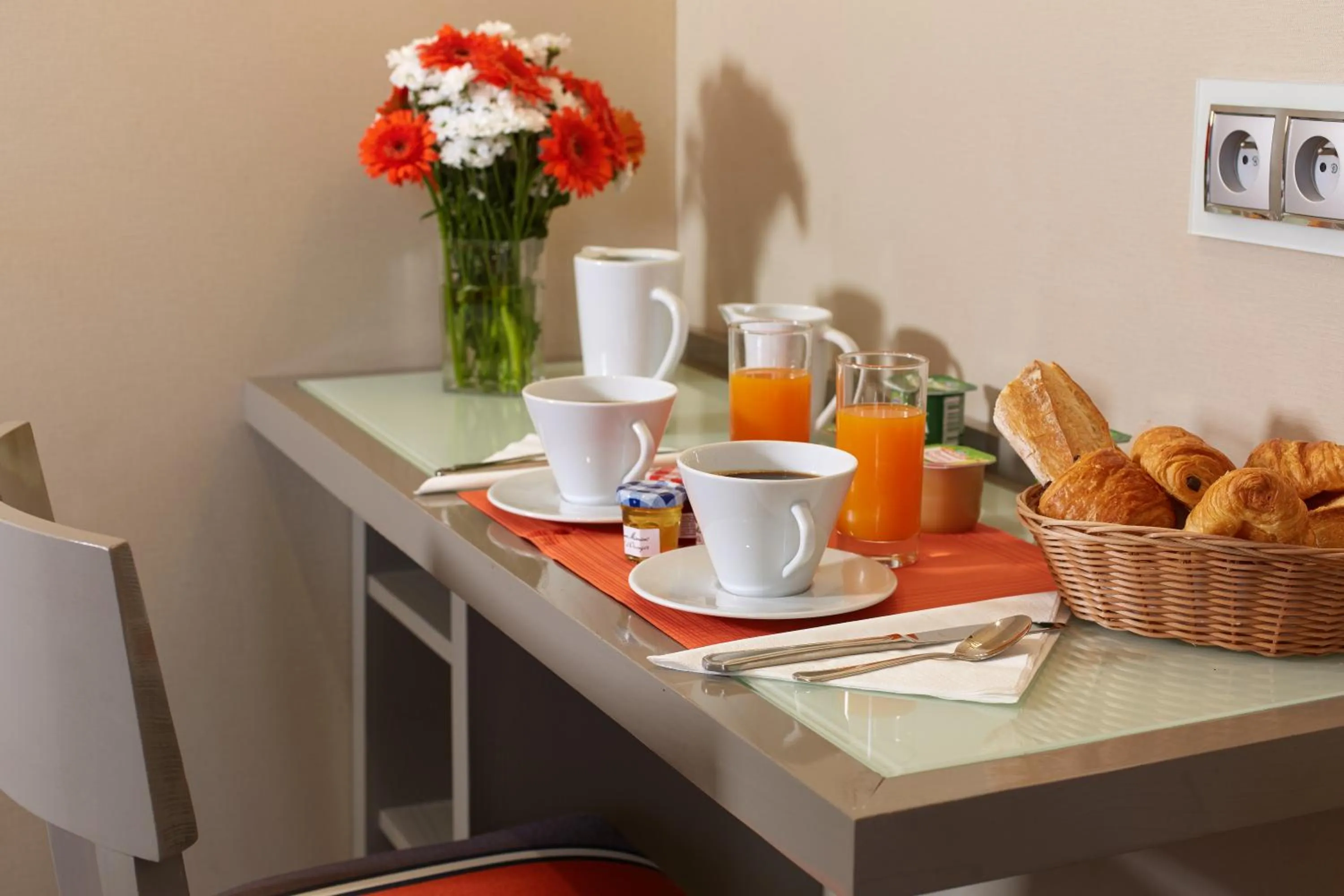 Double Room with Bath in Beaugrenelle St-Charles Tour Eiffel