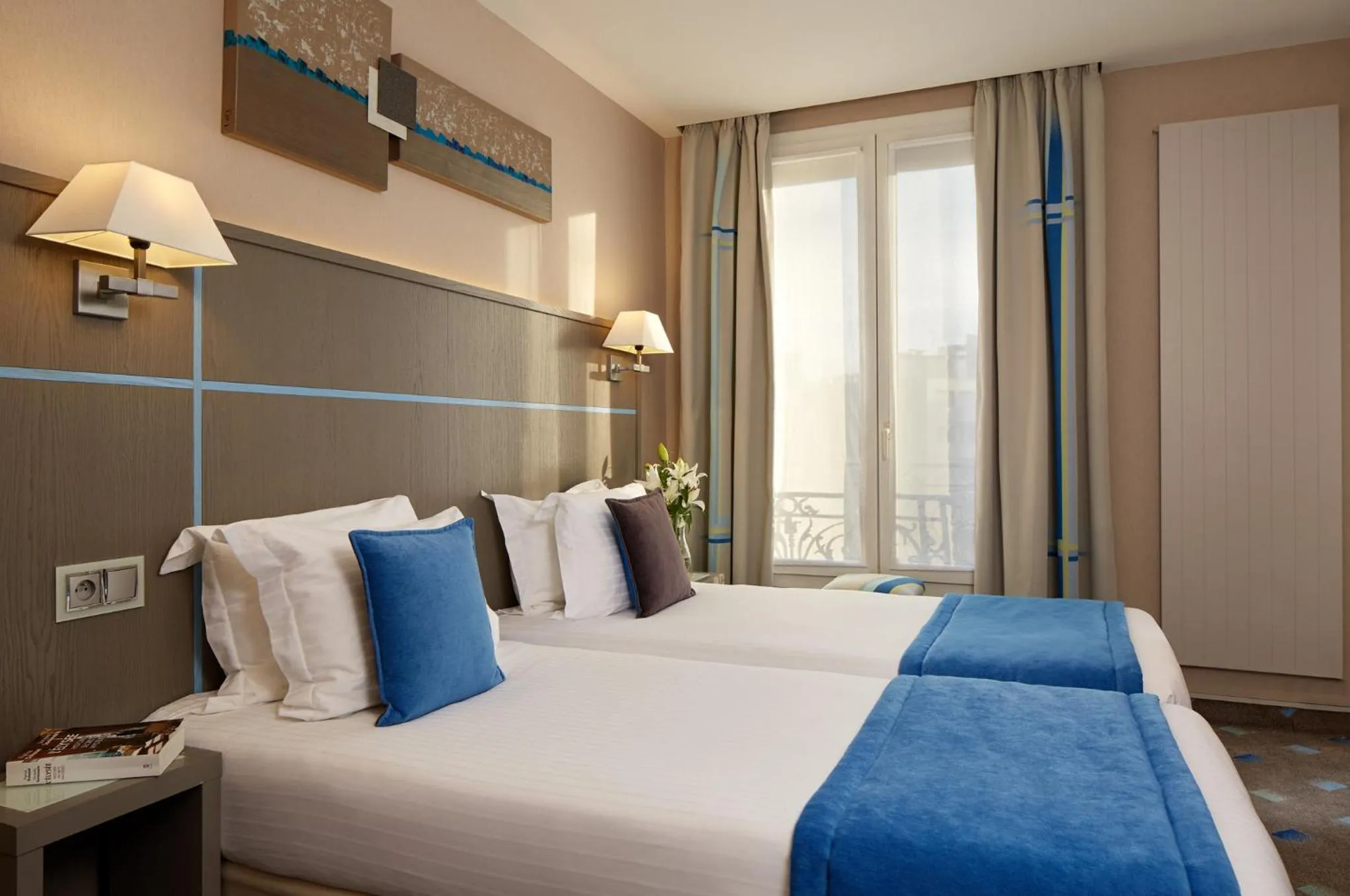 Twin Room in Alizé Grenelle Tour Eiffel