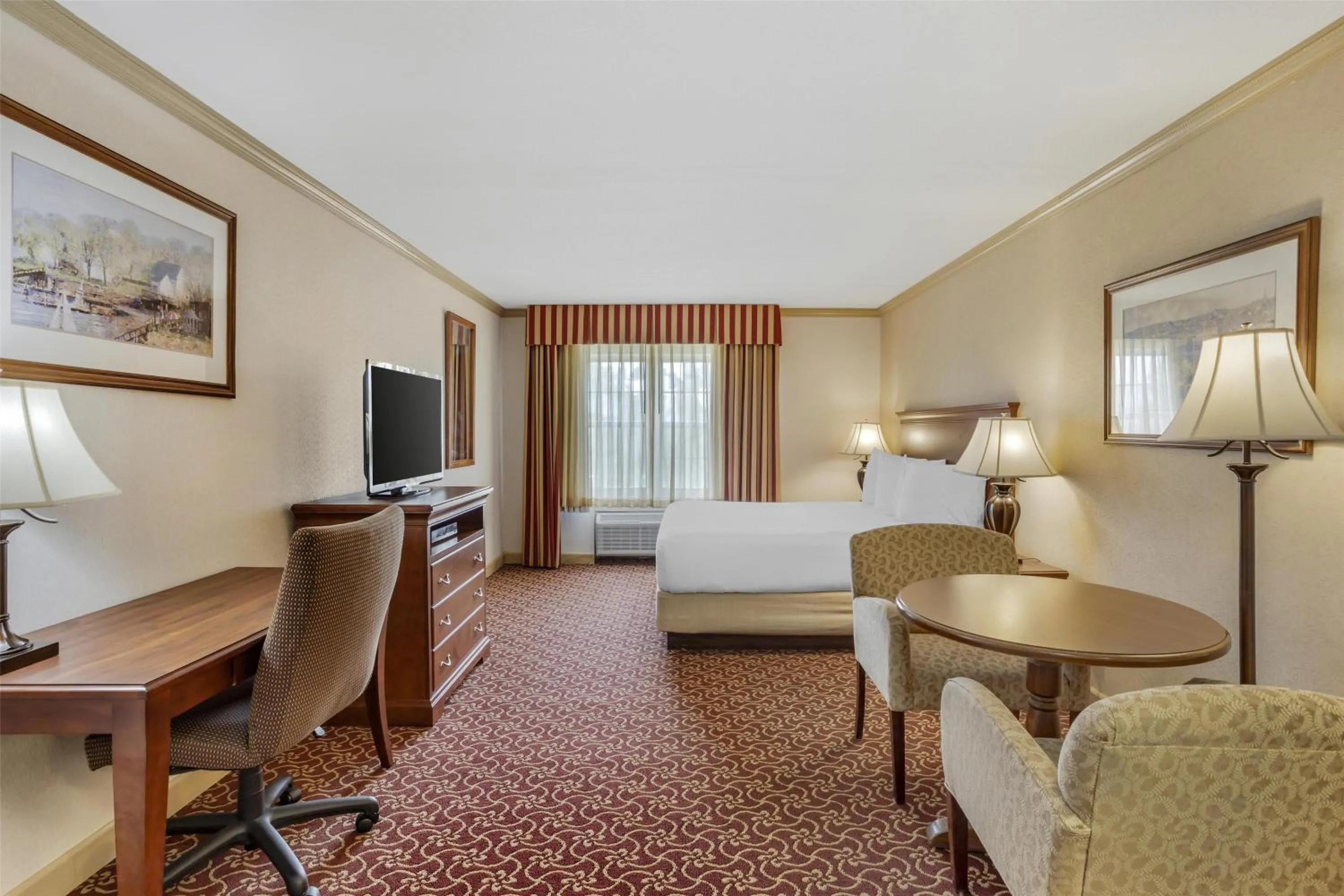 King Studio with Kitchenette - Non-Smoking in Best Western PLUS Morristown Inn-Florham Park