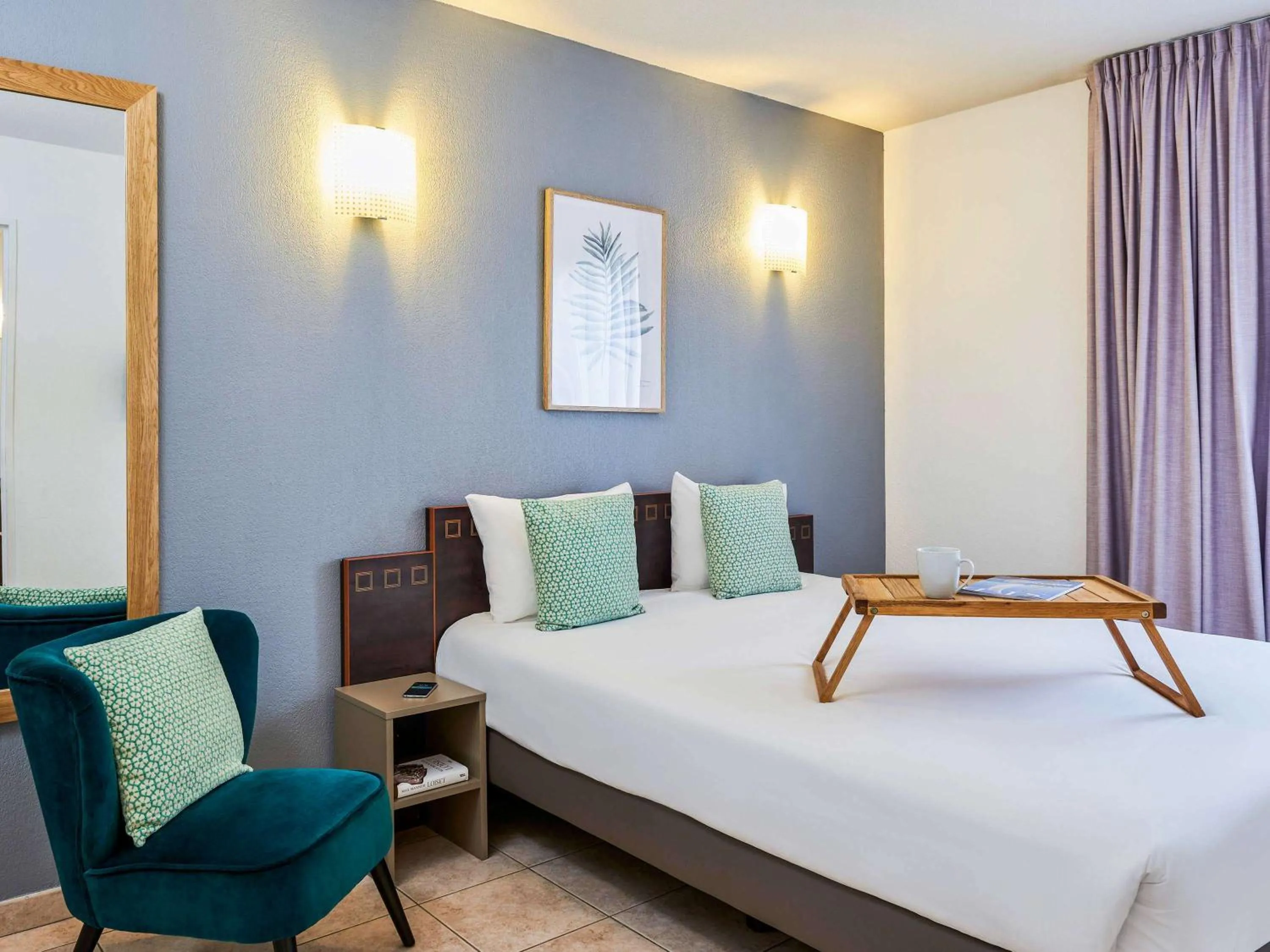 One-Bedroom Apartment with Balcony (4 Adults) in Aparthotel Adagio Access Nice Acropolis