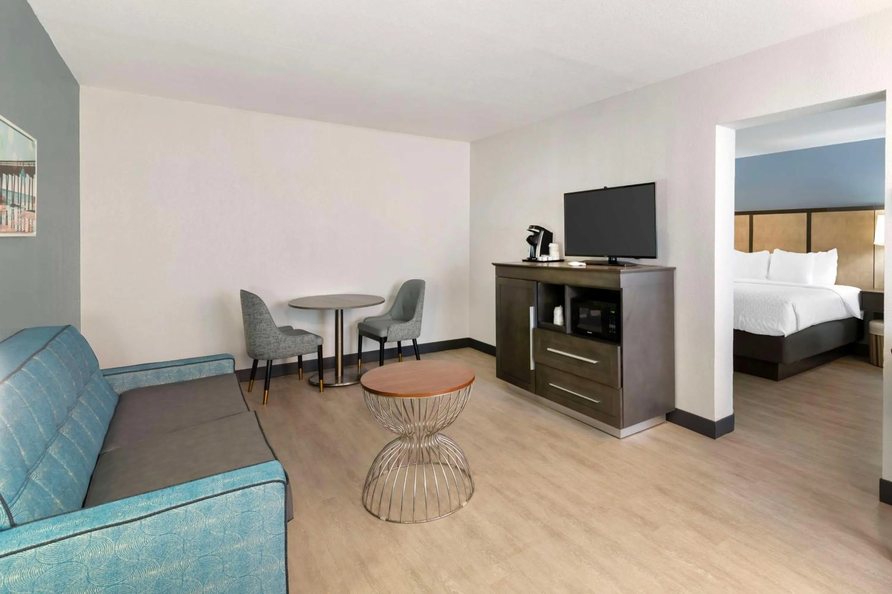 King Suite - Non-Smoking in Best Western Plus St. Simons