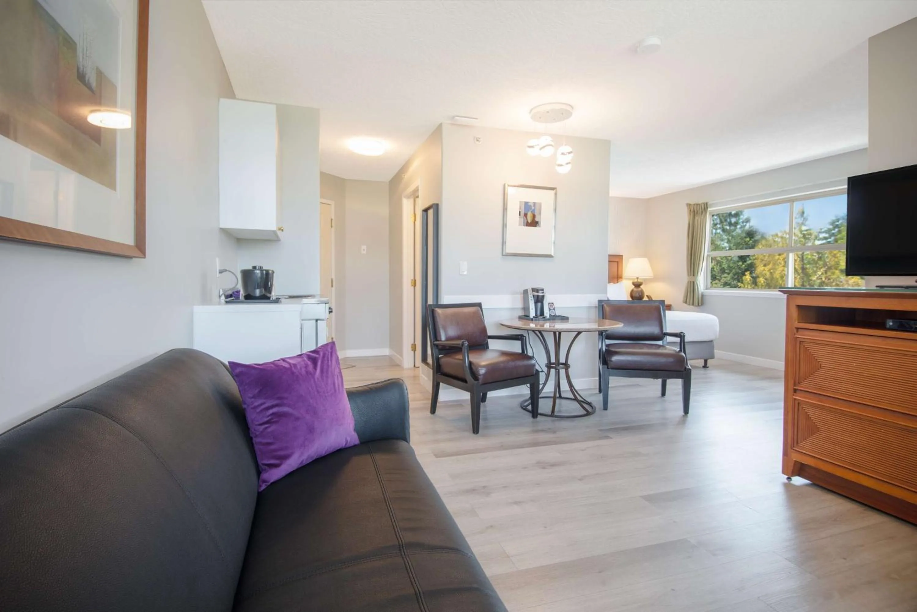 Coast Premium Queen Studio Suite  in Coast Parksville Hotel