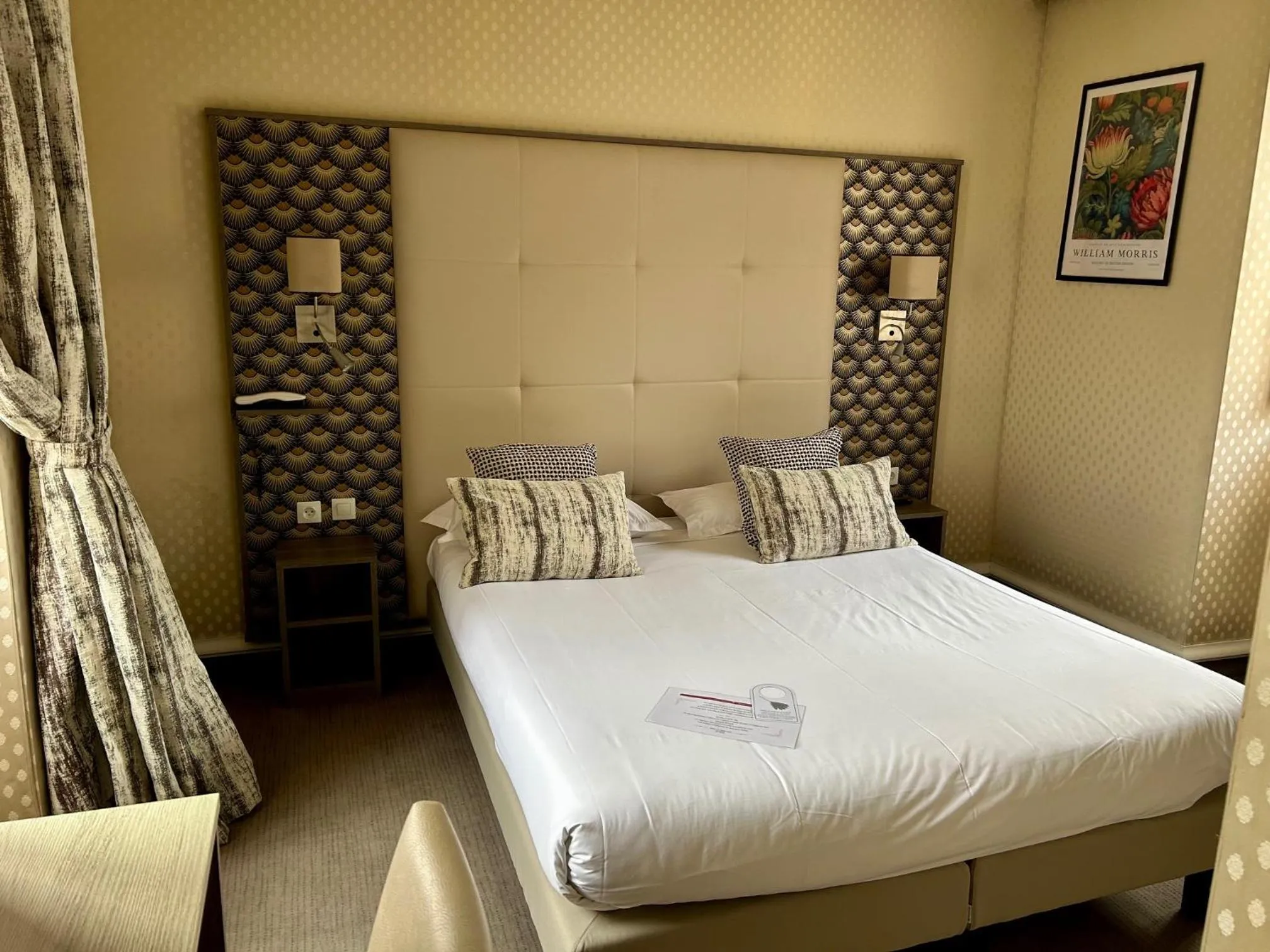 Suite/Salon in Cit'Hotel le Challonge