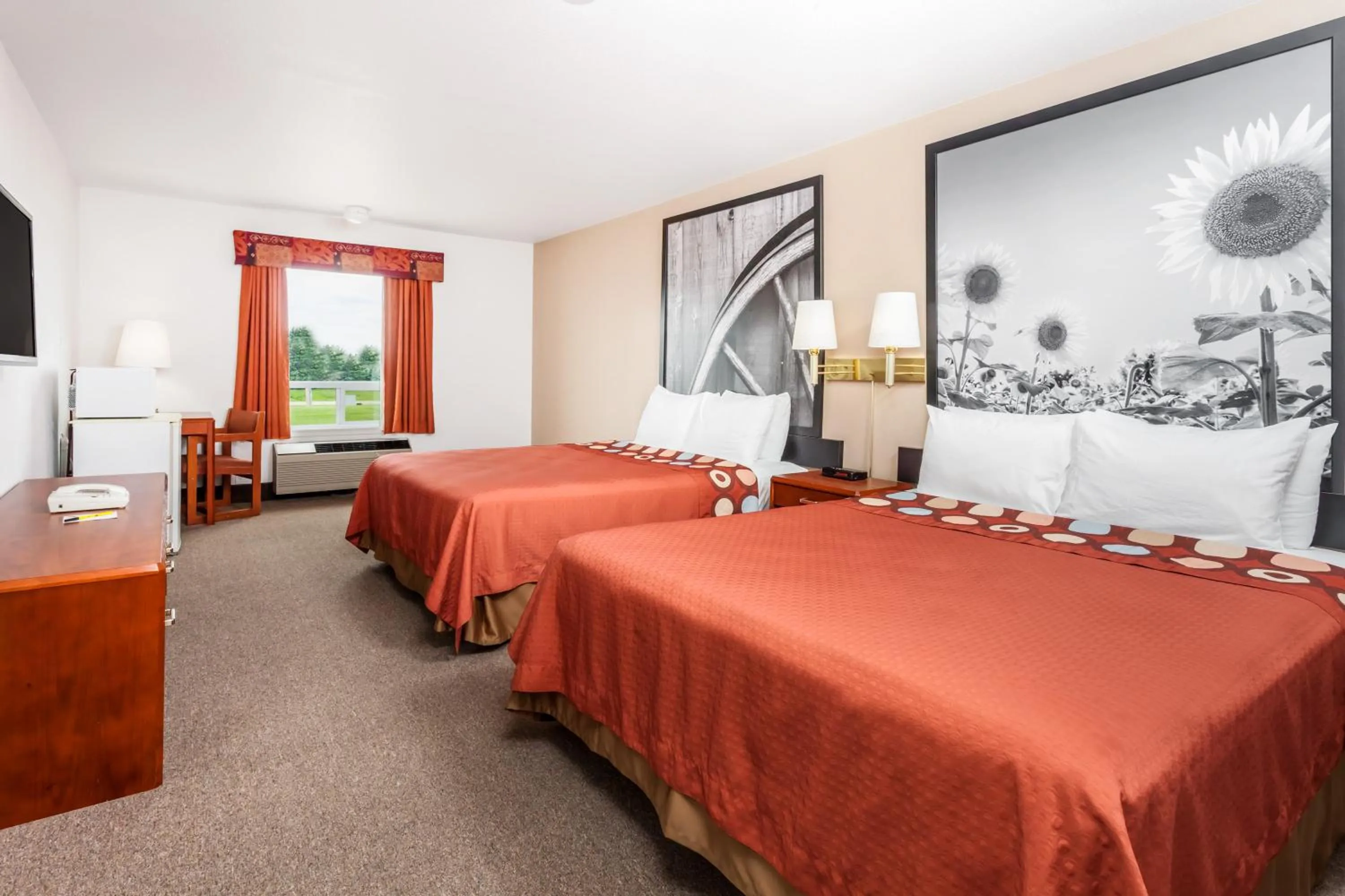 Queen Room - Disability Access/Non-Smoking in Super 8 by Wyndham Morden