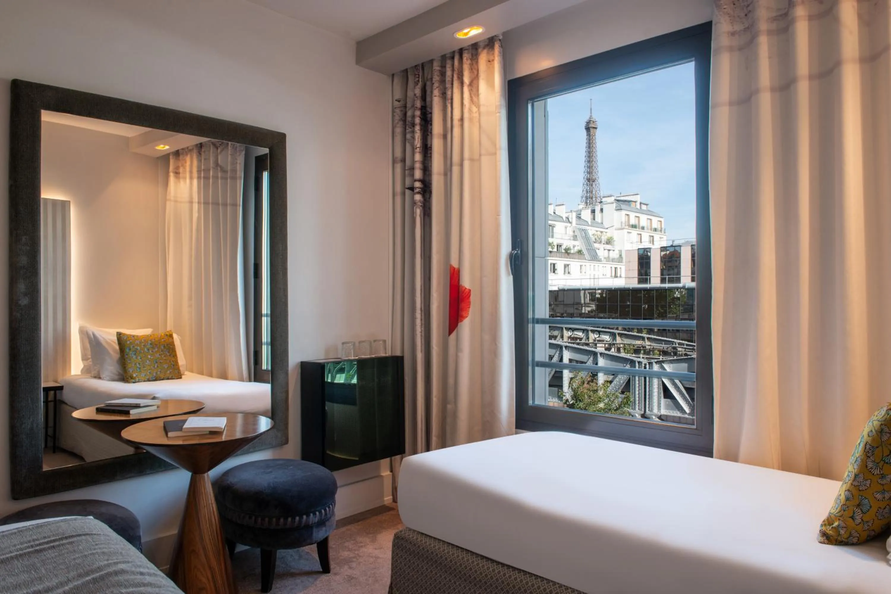 Privilege Room with Eiffel Tower View - 3rd and 4th floor in Le Parisis - Paris Tour Eiffel