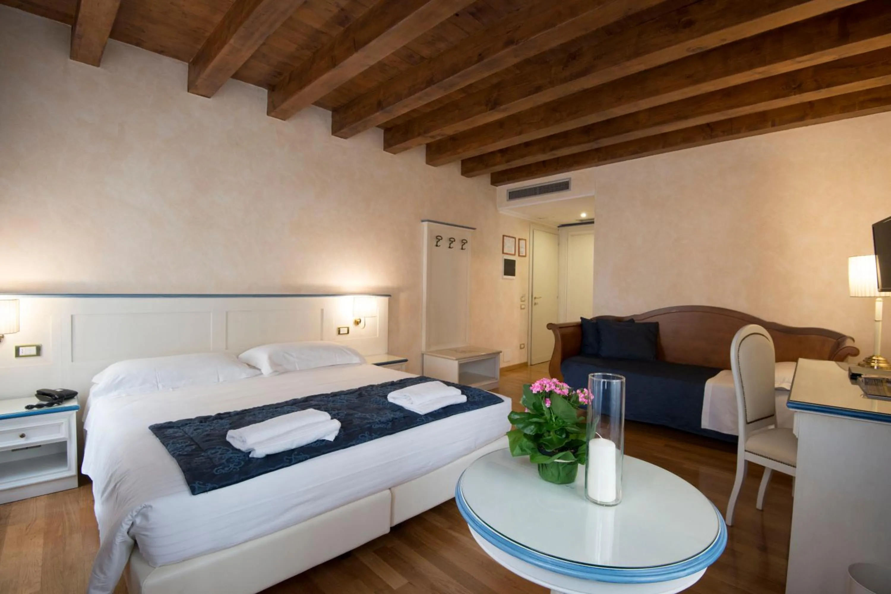 Triple Room in Albergo Mazzanti