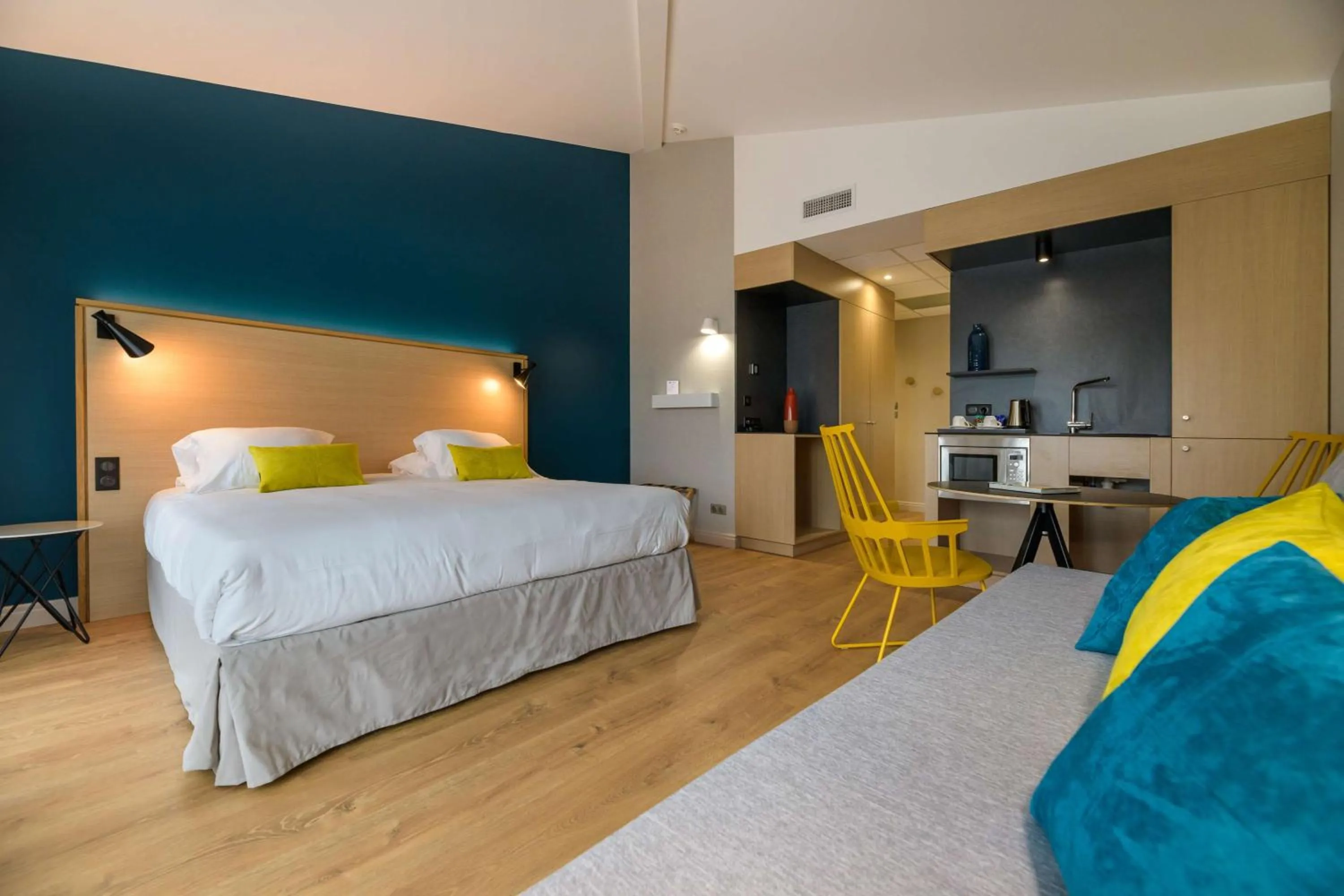 King Studio with Terrace in Best Western Montecristo-Bastia