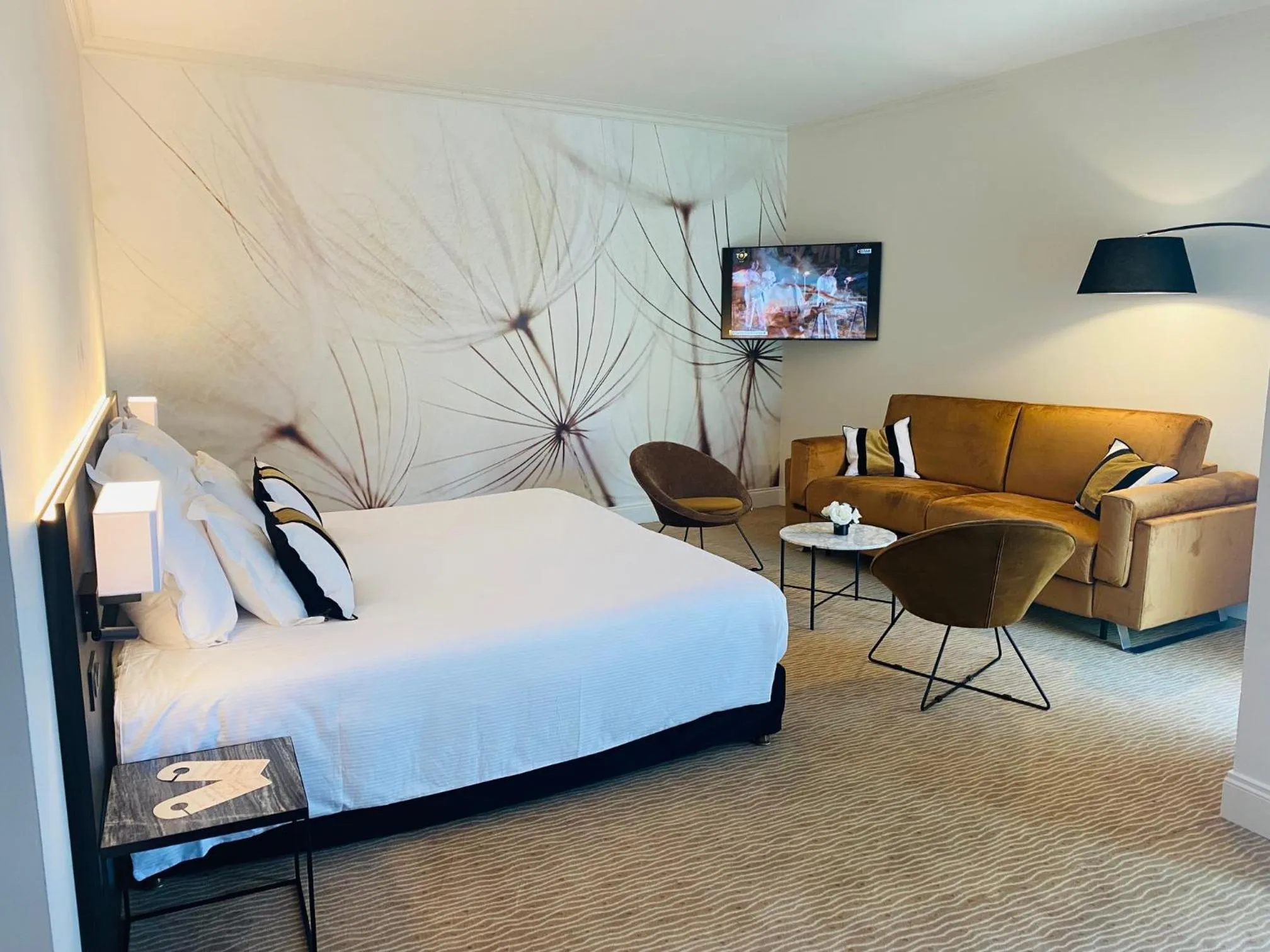 Comfort Double Room De Luxe with Terrace and heated swimming pool access - free parking in Palmyra Golf Hotel & Spa