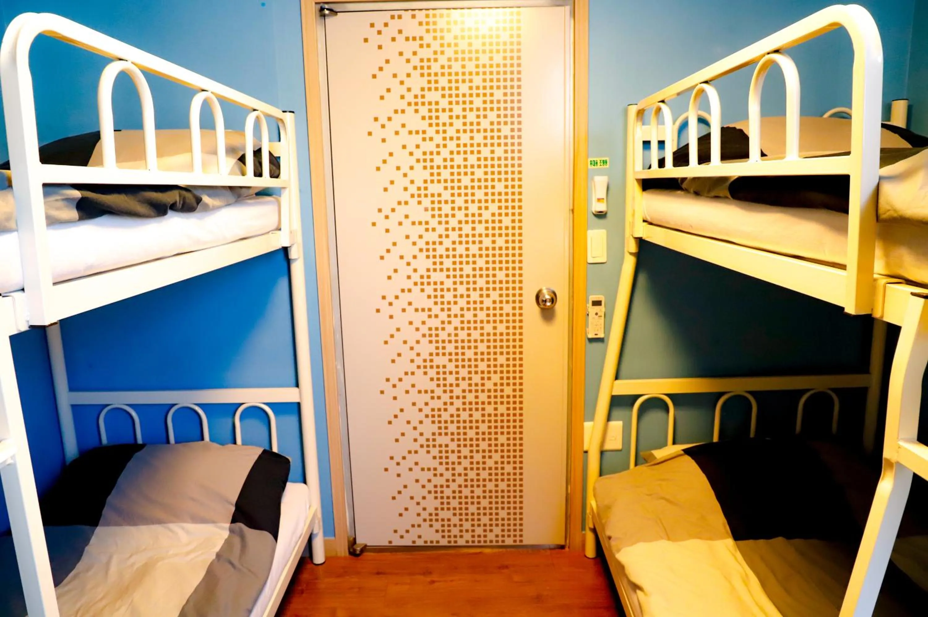 Quadruple Room with Shared Bathroom in Busan Sukbak Dot Com Guesthouse