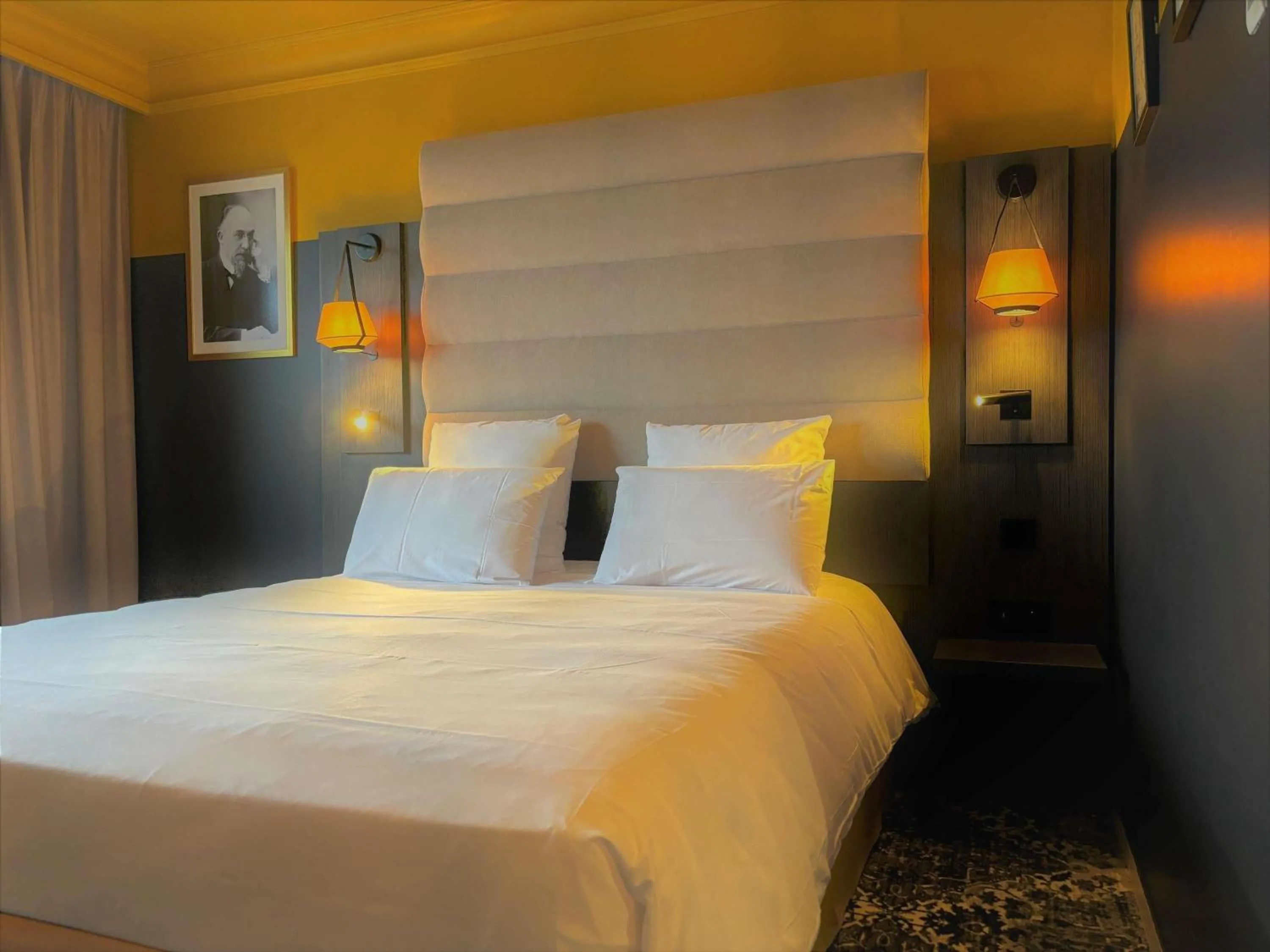 Superior Double Room in Mercure Honfleur