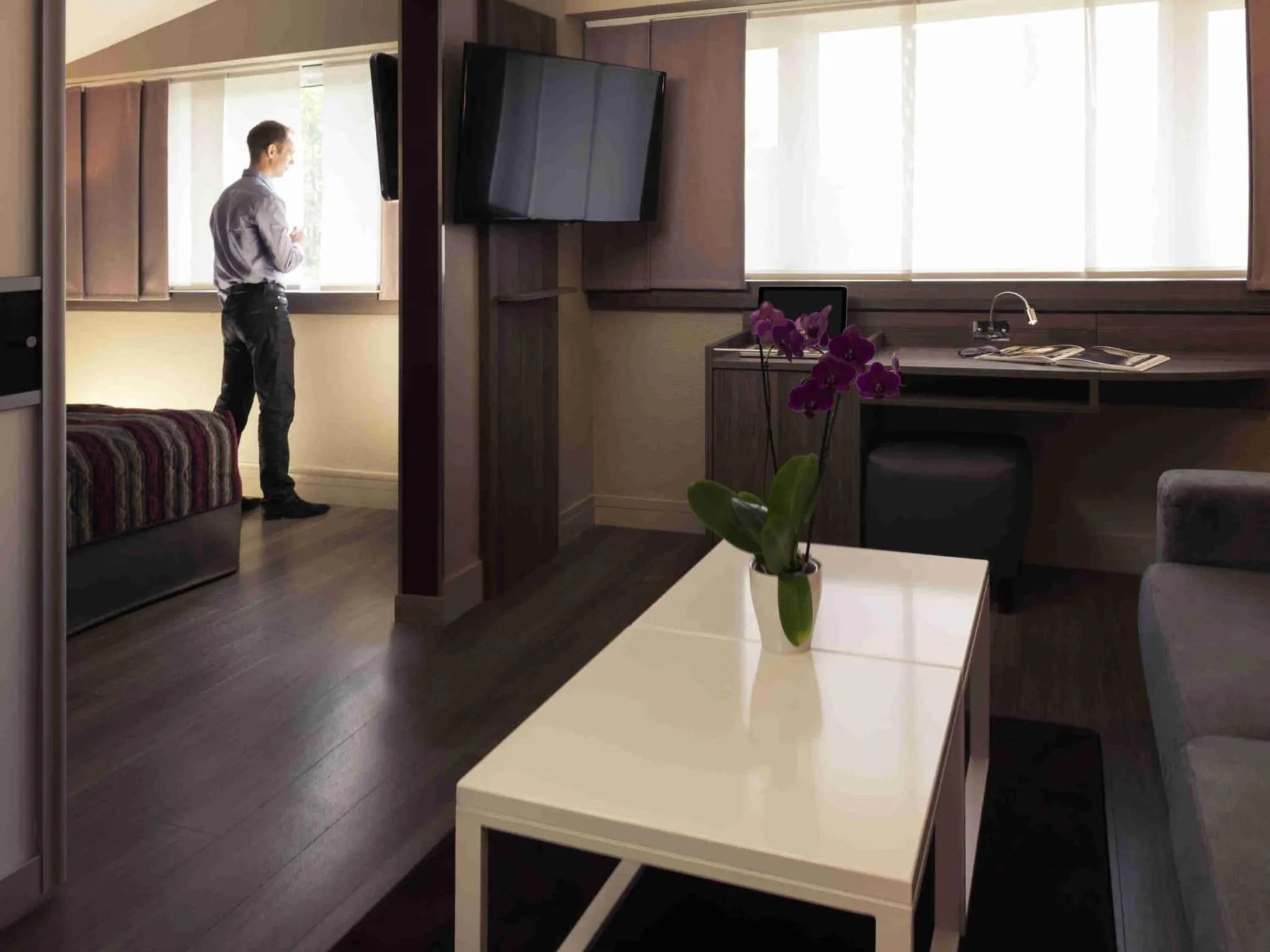 Suite with One Double Bed and Sofa Bed in Mercure Beaune Centre