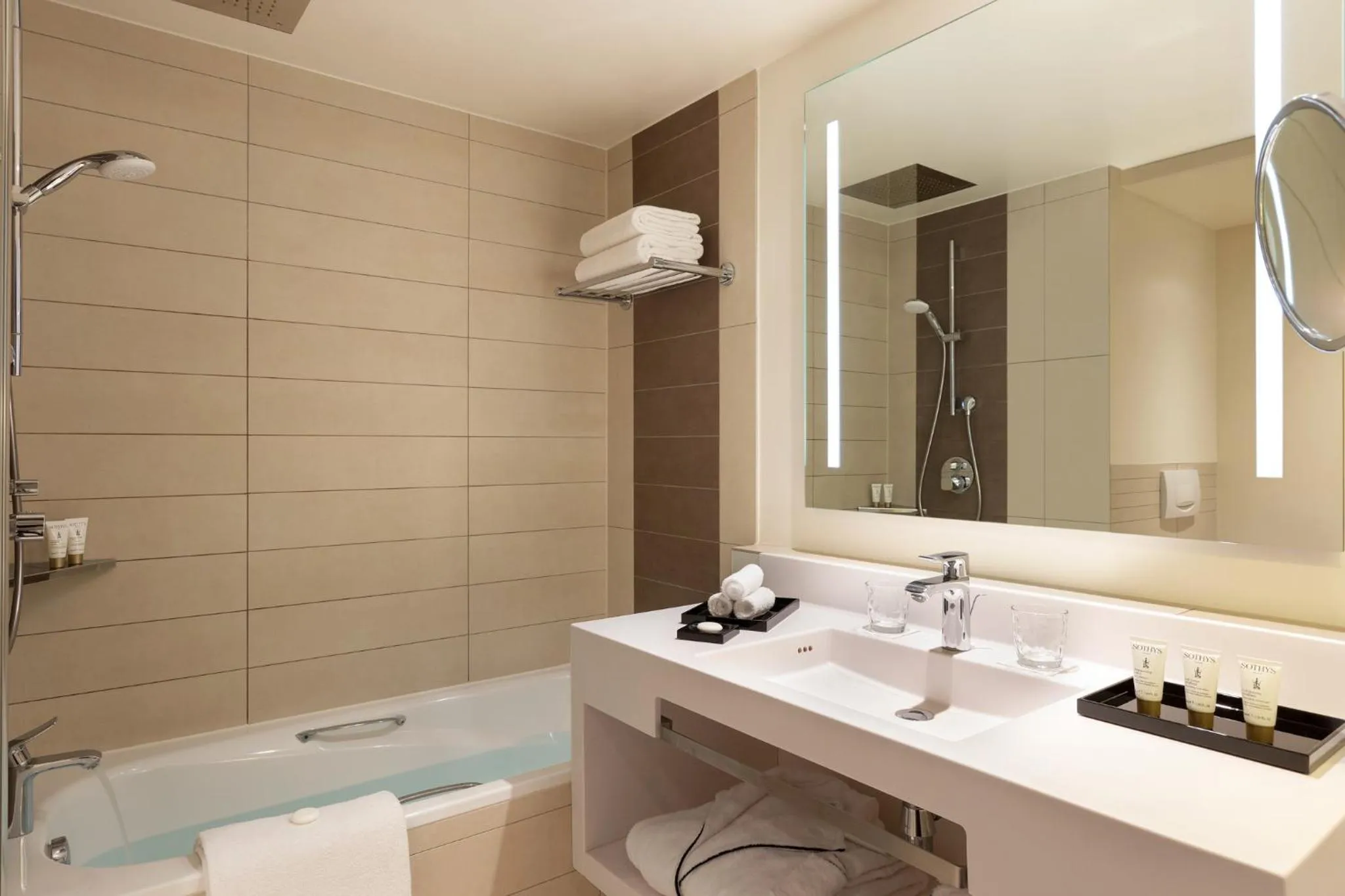 Classic King Room in Pullman Paris Centre - Bercy