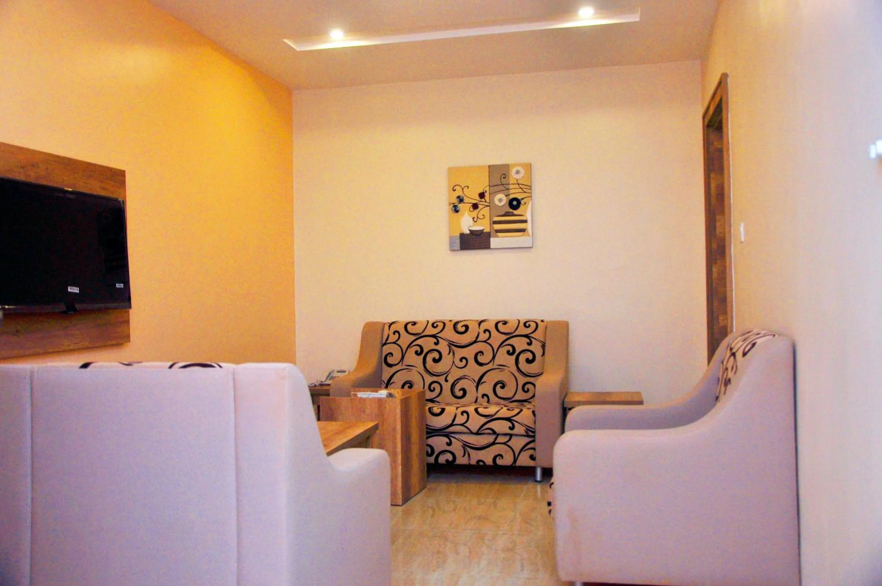 Executive Suite in Lit Suites