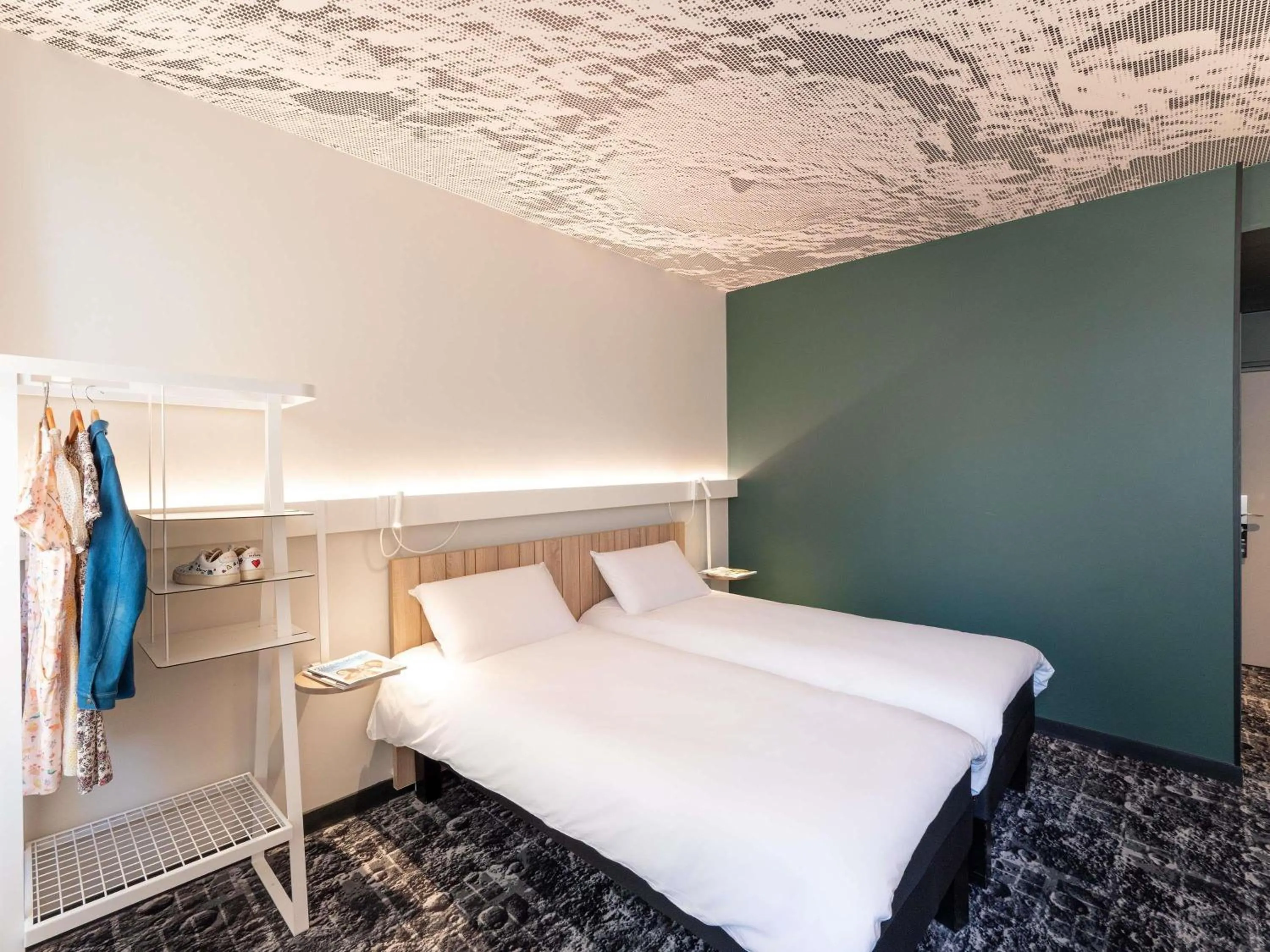 Standard Twin Room in ibis Lyon Centre Perrache