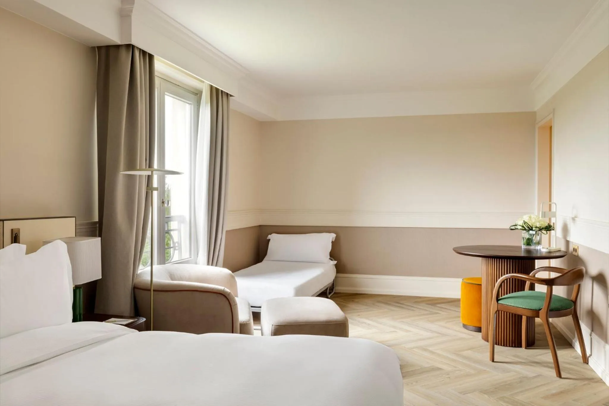 Premium Triple Room in InterContinental Hotels Chantilly Chateau Mont Royal by IHG