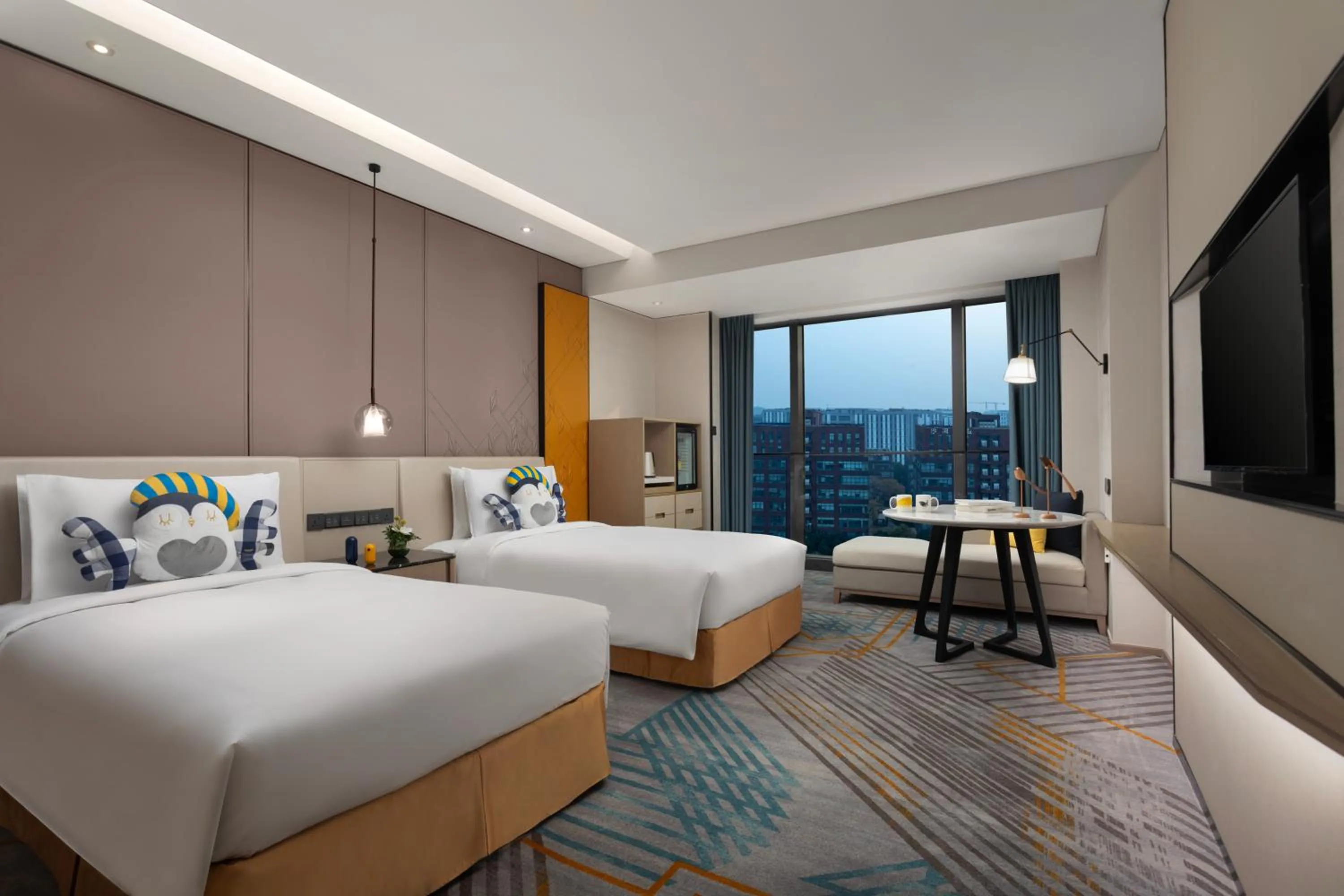 Standard Double Room with Two Double Beds in voco Shanghai Hongqiao Hub by IHG - 20 Mins drive to Shanghai Hongqiao Int'l Airport And NECC