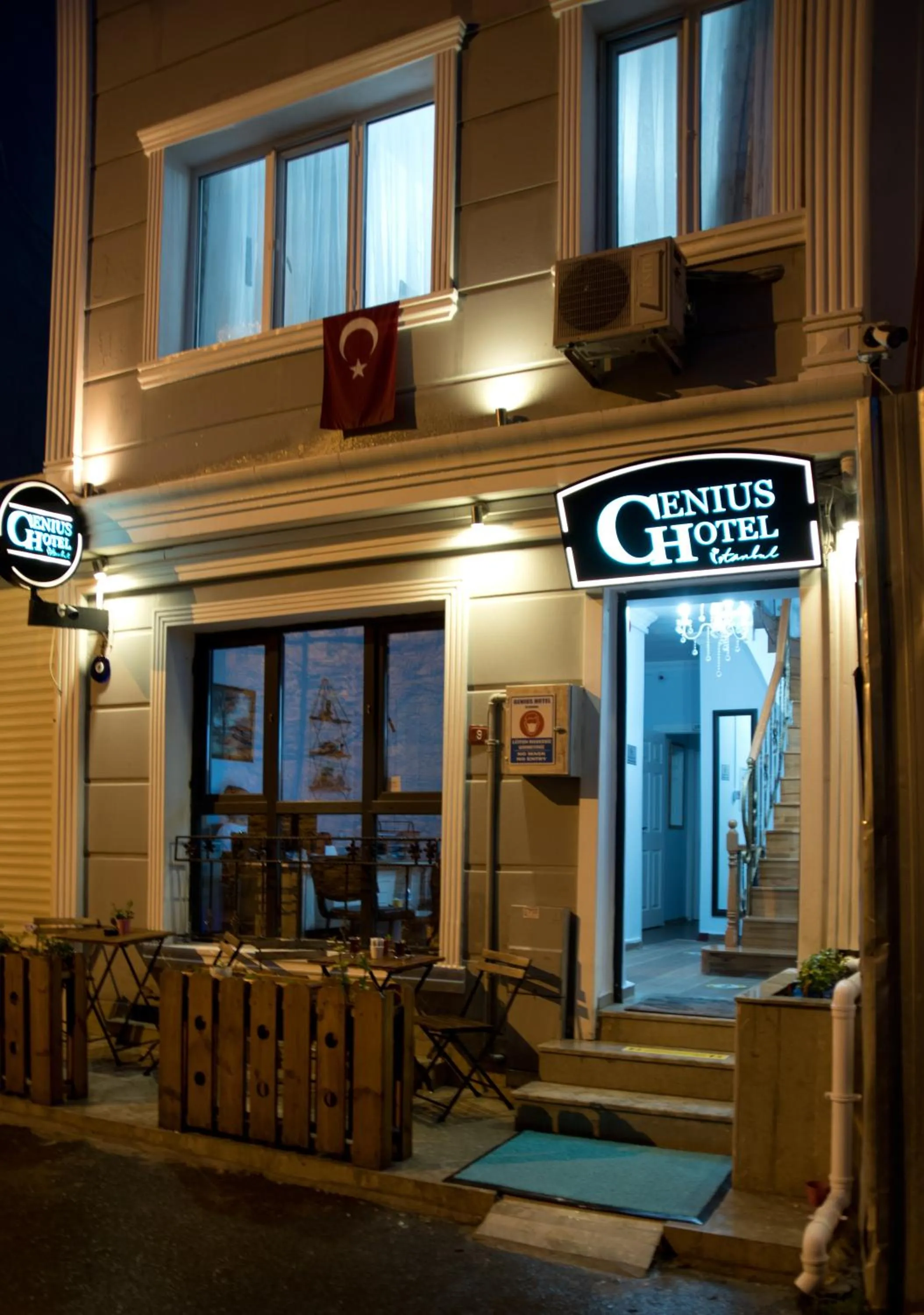 Deluxe Triple Room in Genius Hotel Istanbul