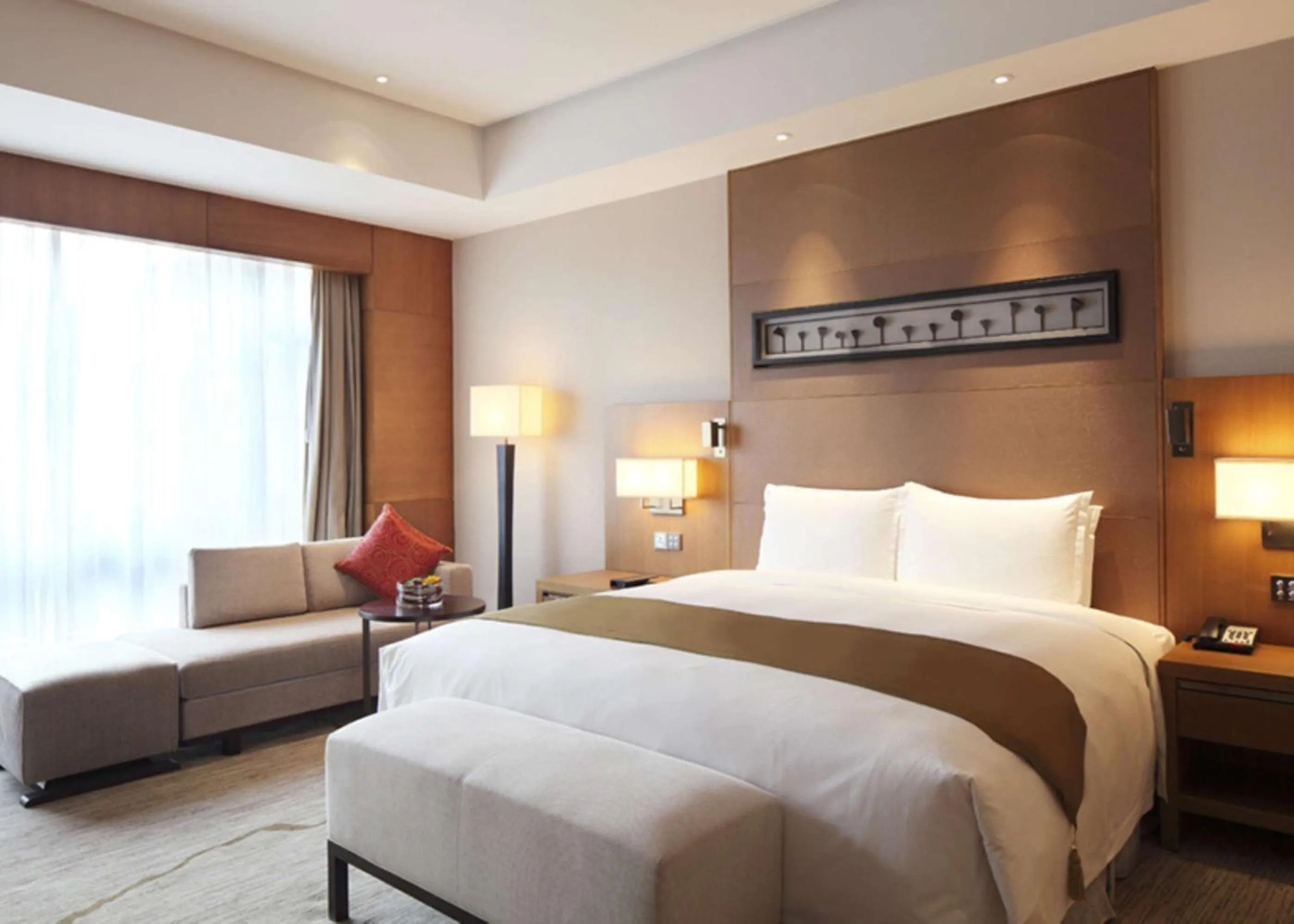 Deluxe King Suite - Lounge Access in DoubleTree By Hilton Jiaxing