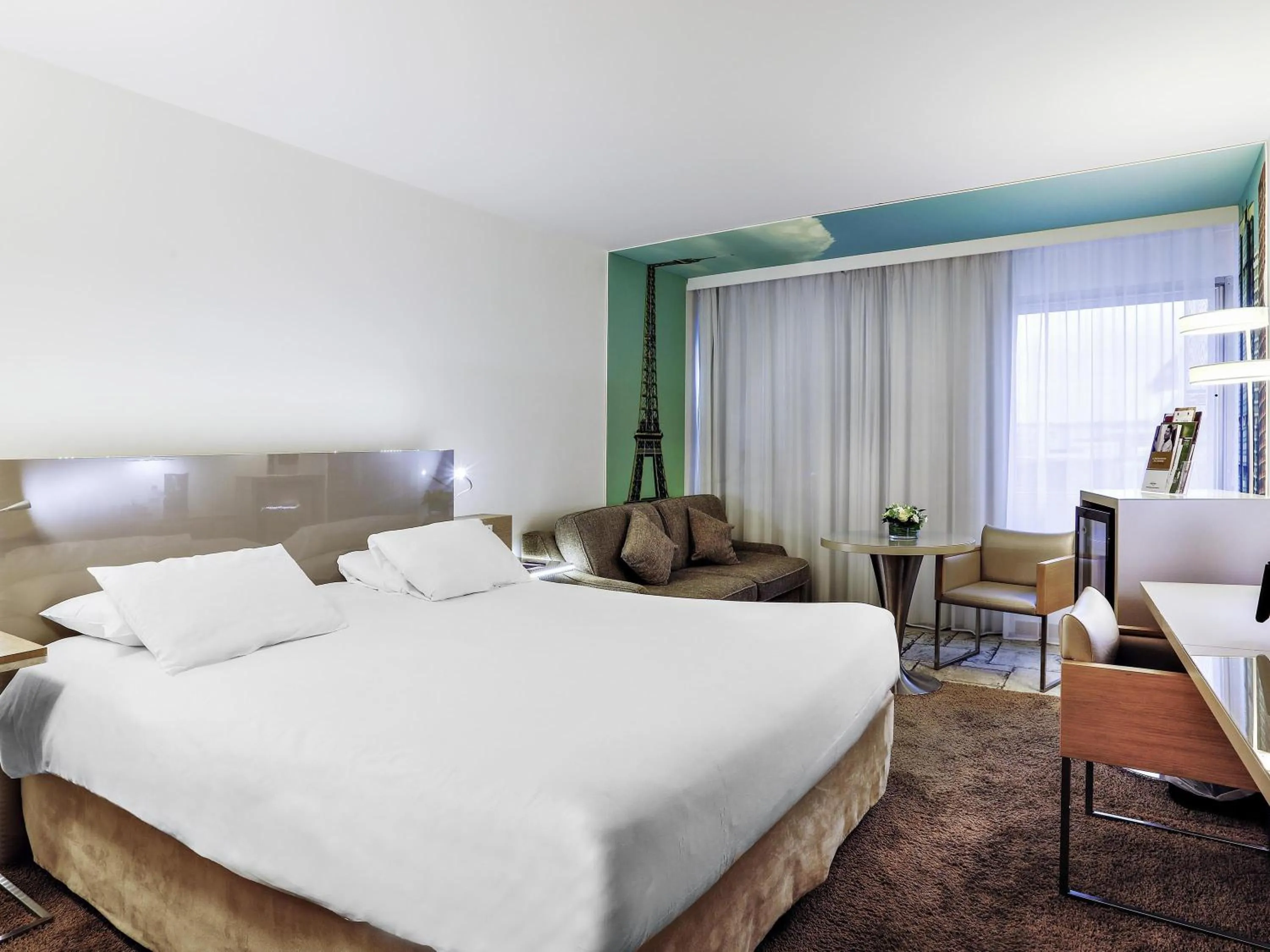Superior Room with 1 Double Bed and 1 Double Sofa Bed in Mercure Paris Vaugirard Porte De Versailles