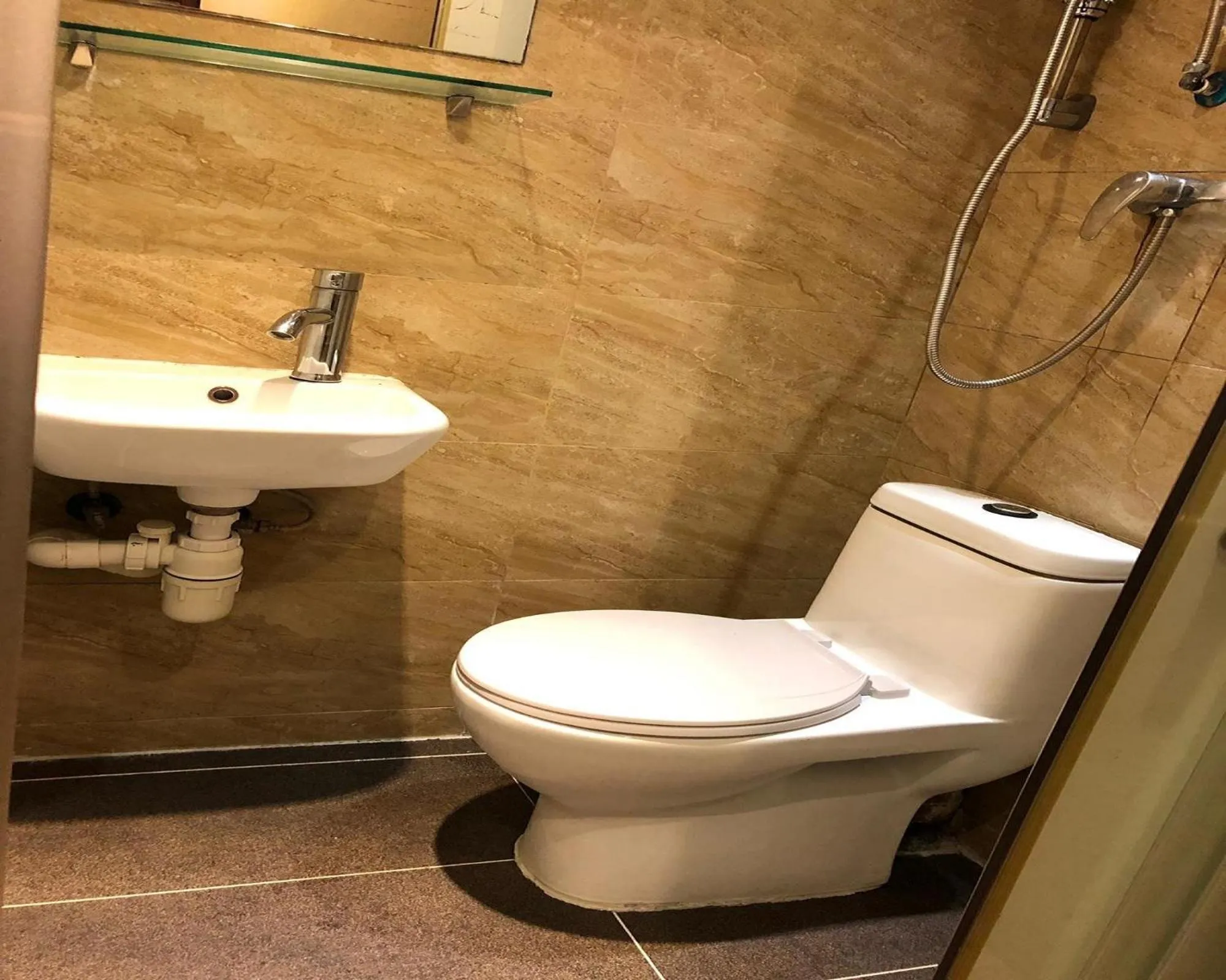 Standard Twin Room in Rich Hostel